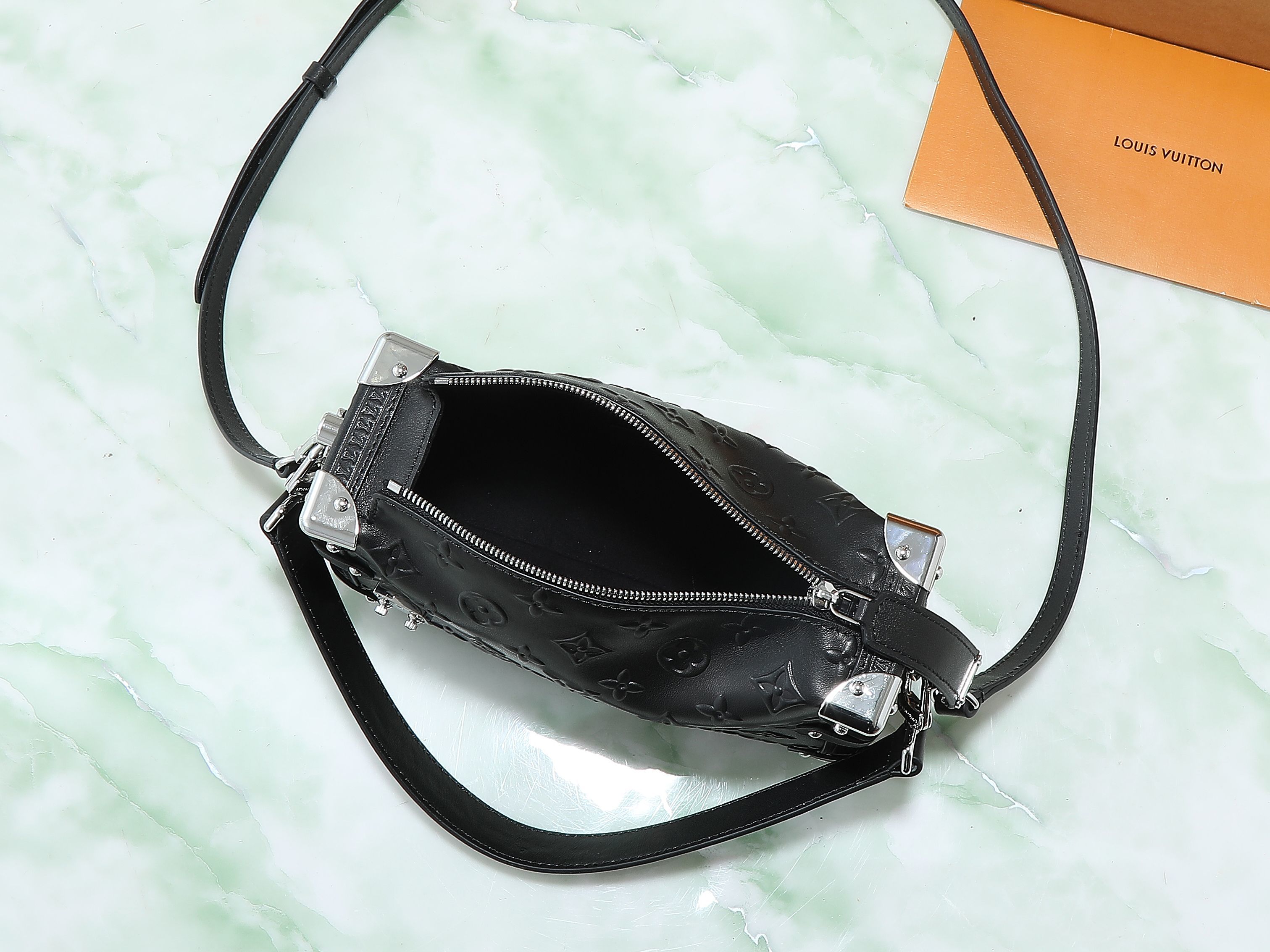 【顶级原单 独家实拍】M14572黑色全皮 软盒子包箱子 Petite Malle 手袋 Nicolas