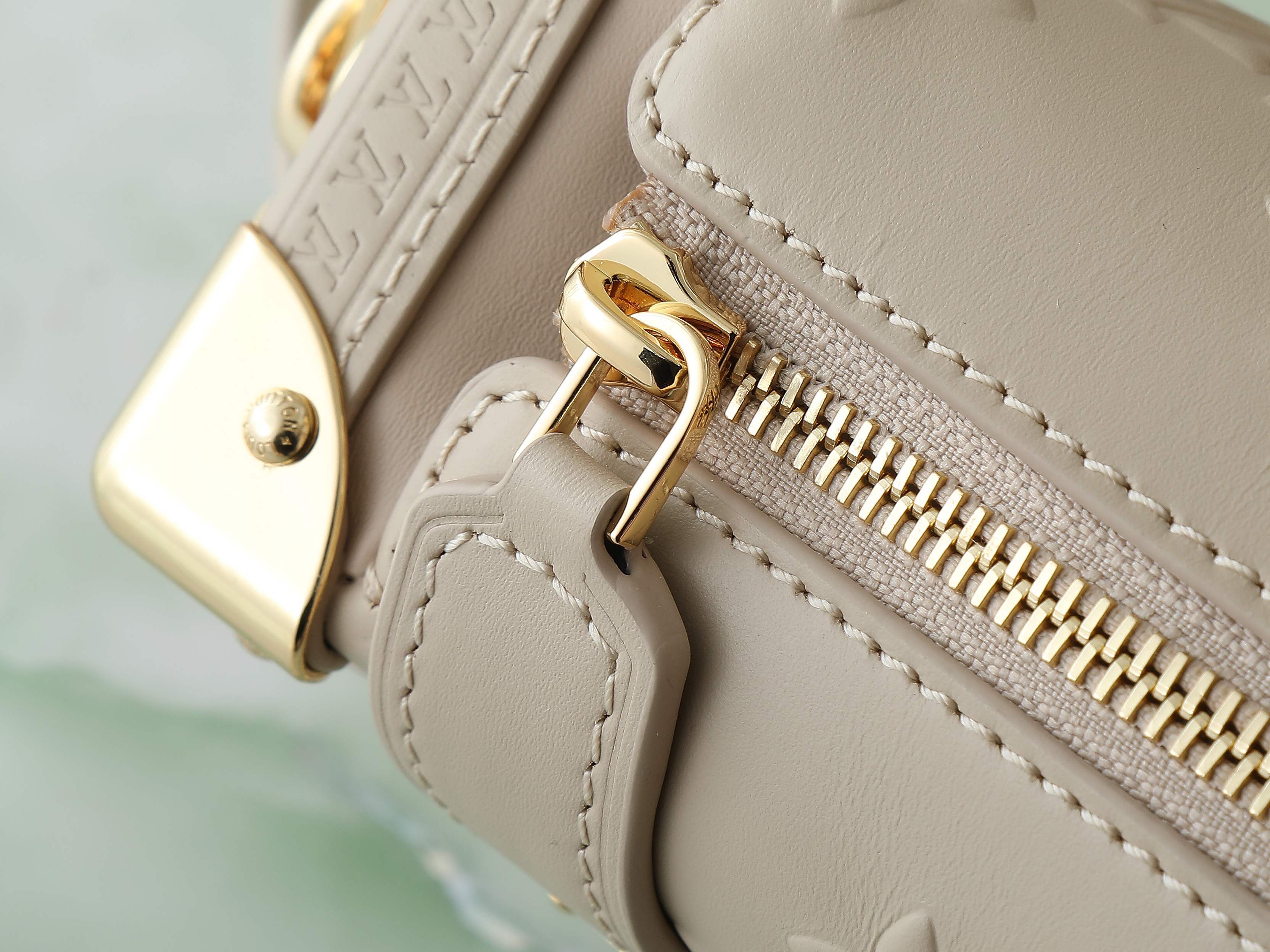 【顶级原单 独家实拍】M14571全皮 软盒子包箱子 Petite Malle 手袋 Nicolas G