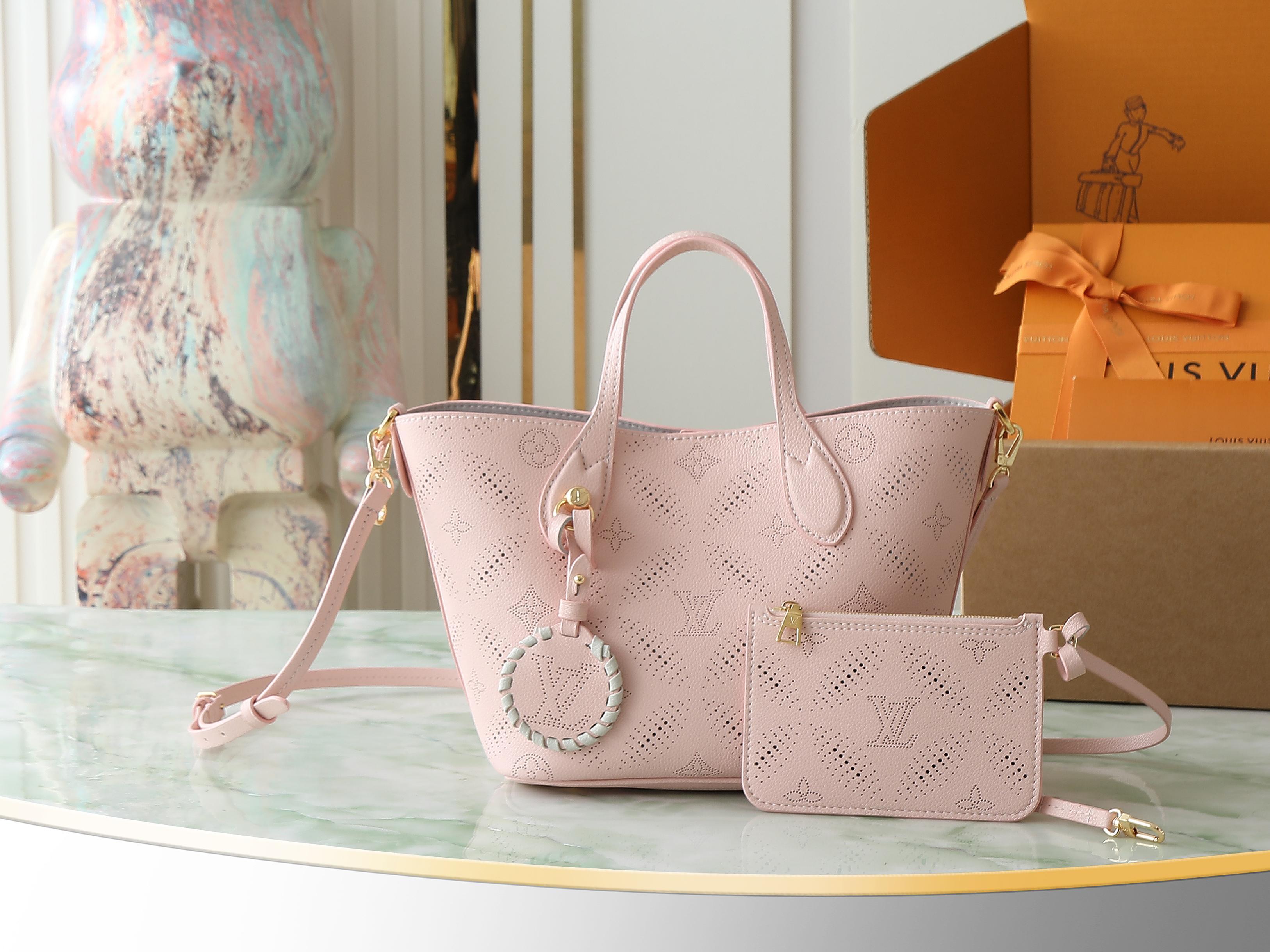 【顶级原单 独家实拍】M13839 BLOSSOM 小号手袋 奶昔粉 Blossom小号手袋于新季推出M