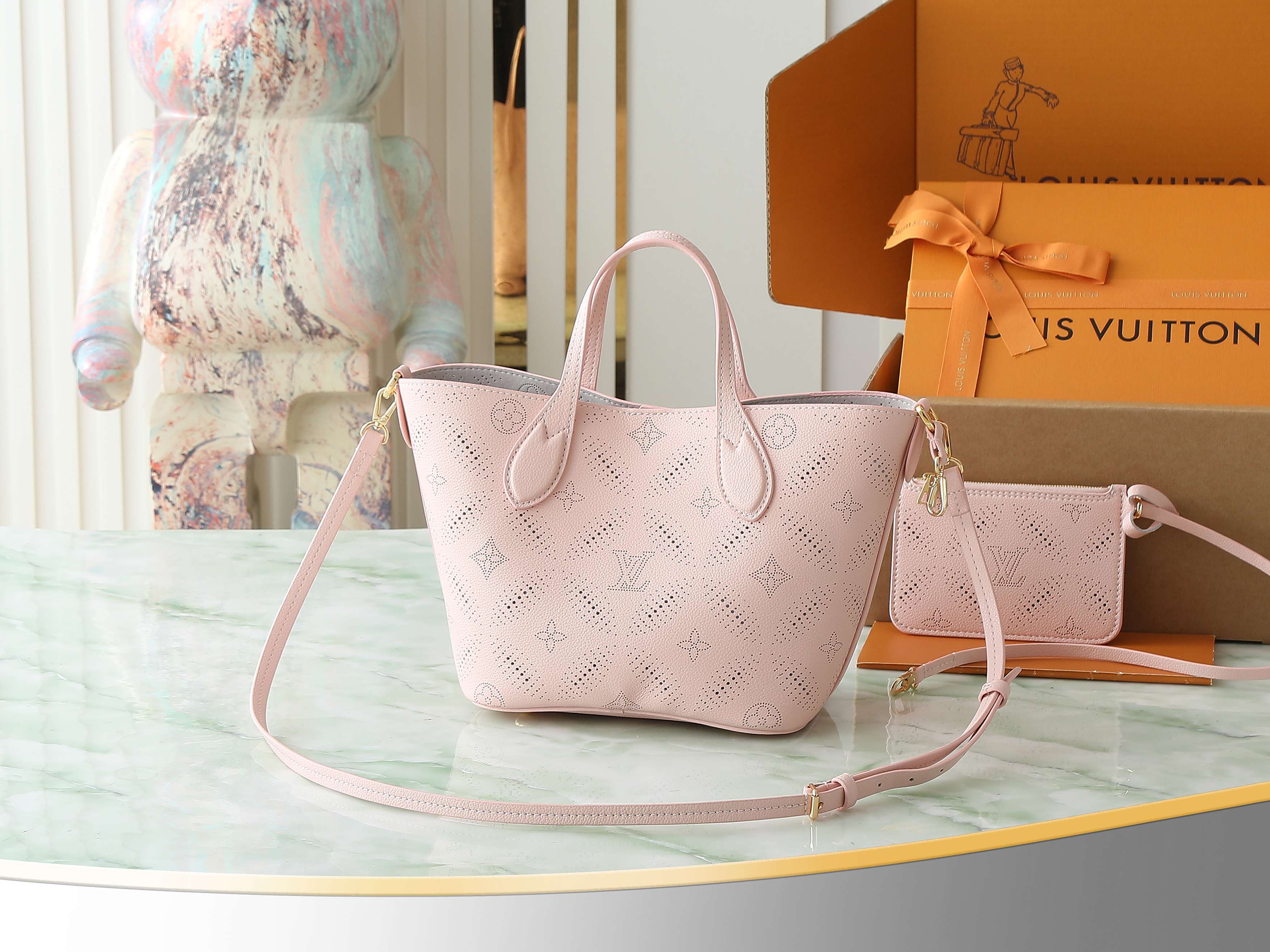 【顶级原单 独家实拍】M13839 BLOSSOM 小号手袋 奶昔粉 Blossom小号手袋于新季推出M