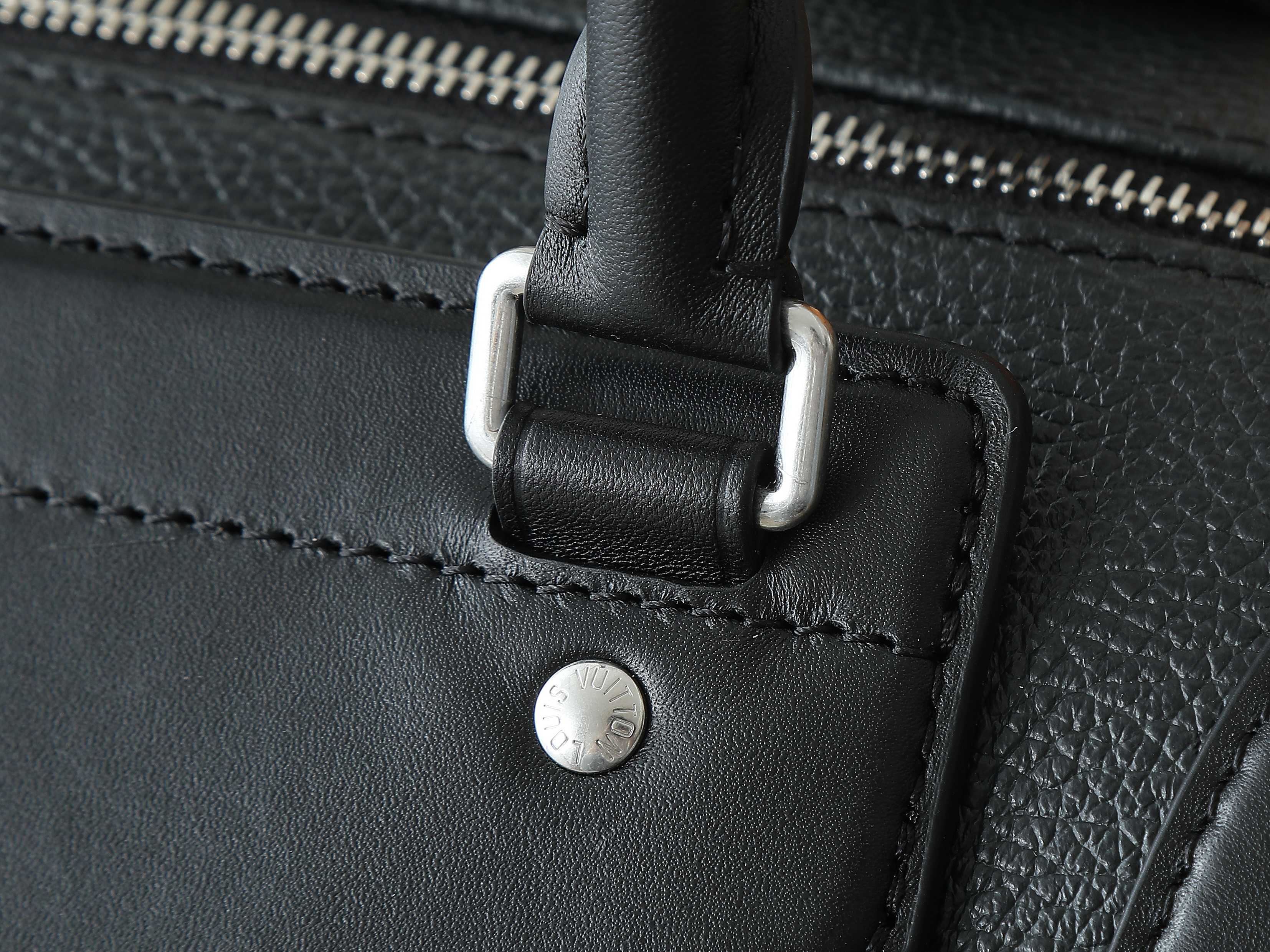 【顶级原单 独家实拍】M14700黑色 全皮机车包 LV Biker中号手袋 机车包 M14702灰蓝色