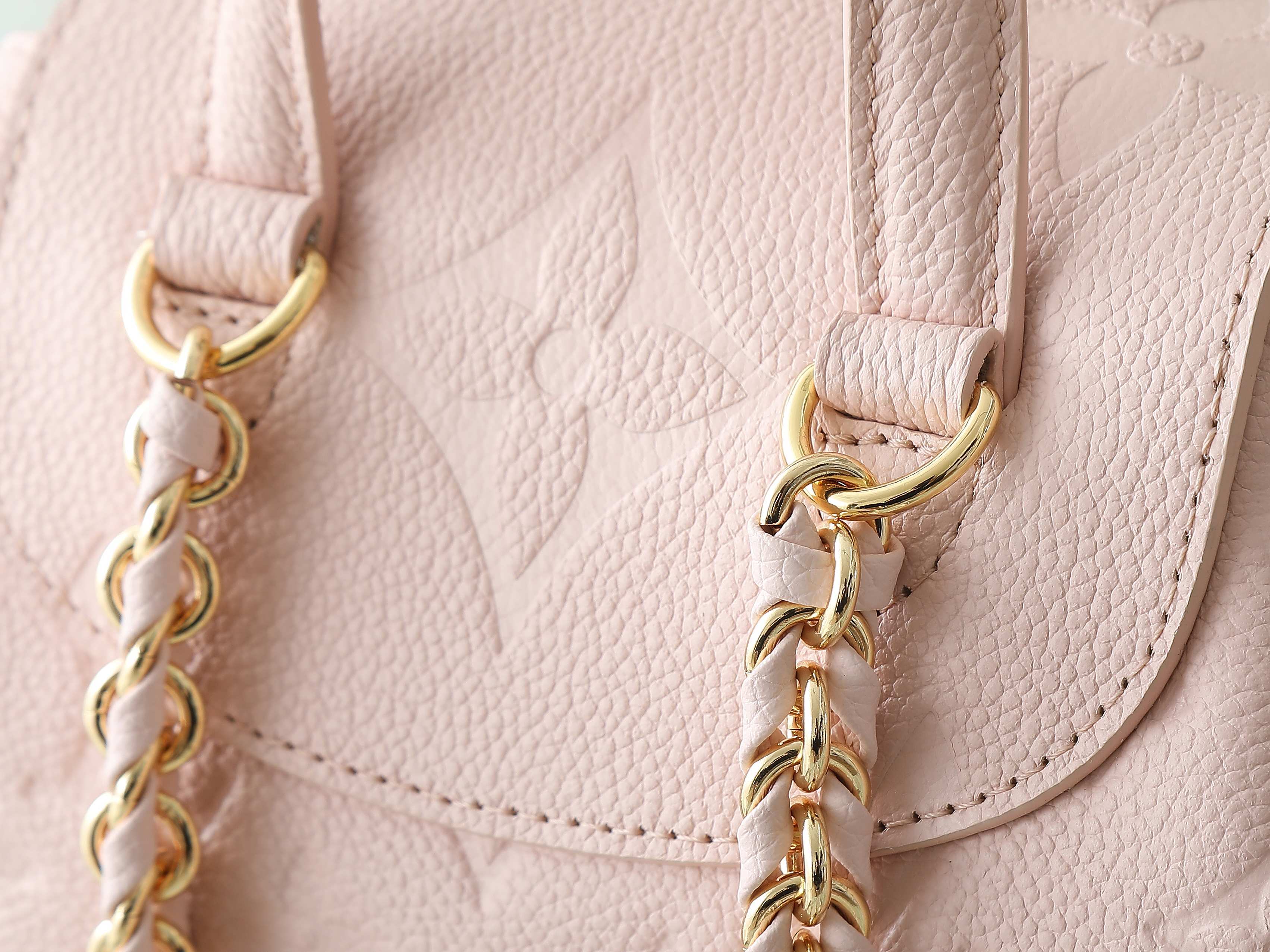 【顶级原单 独家实拍】M47074粉色 M47106白色 M47072黑色 全皮压花双肩包系列 BACK