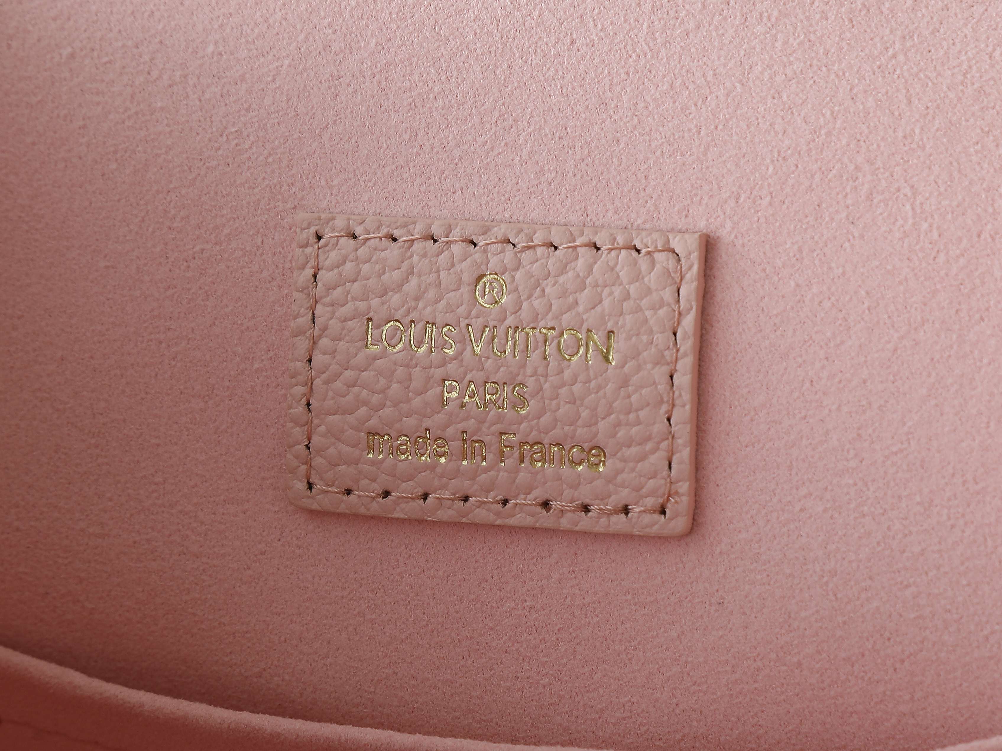 【顶级原单 独家实拍】M47074粉色 M47106白色 M47072黑色 全皮压花双肩包系列 BACK