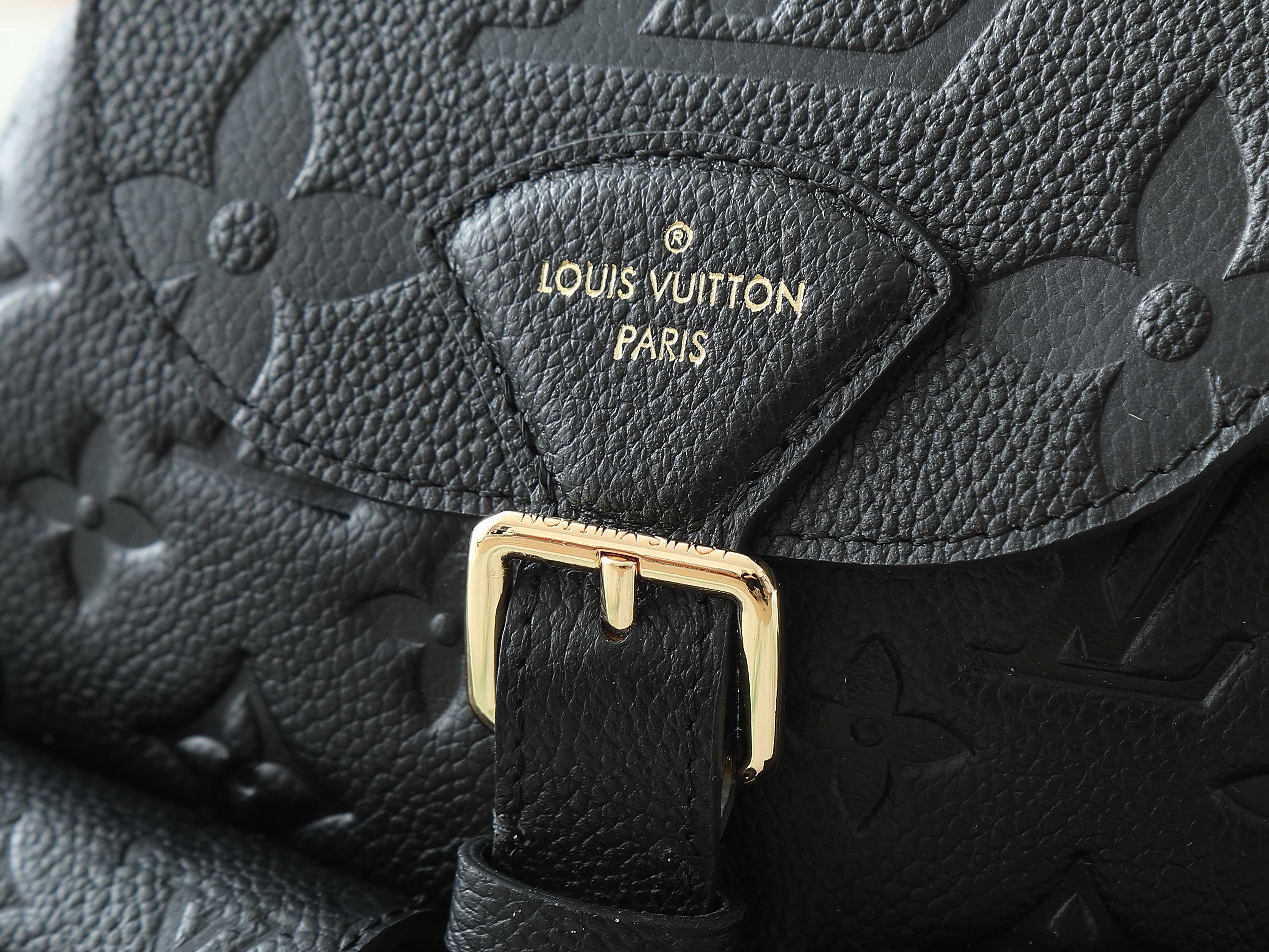 【顶级原单 独家实拍】M47072黑色 M47106白色 M47074粉色 全皮压花双肩包系列 BACK