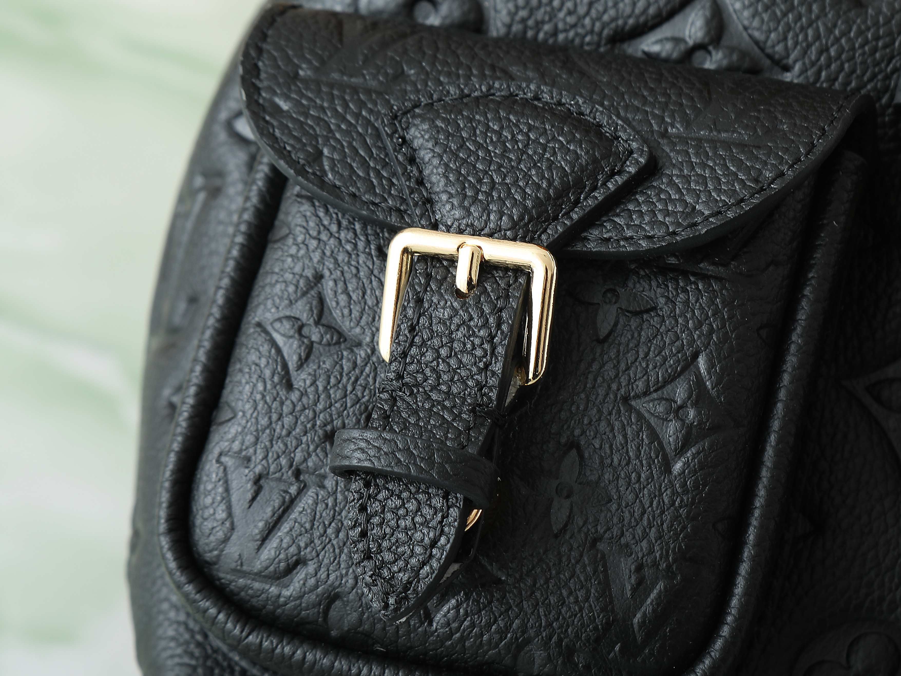 【顶级原单 独家实拍】M47072黑色 M47106白色 M47074粉色 全皮压花双肩包系列 BACK