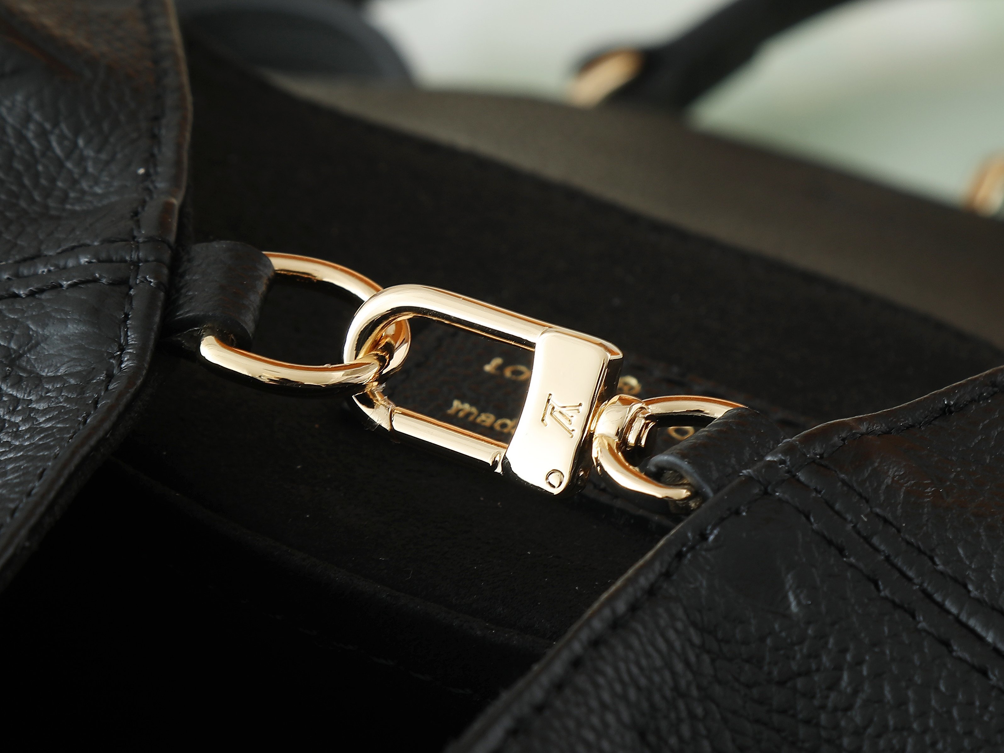 【顶级原单 独家实拍】M47072黑色 M47106白色 M47074粉色 全皮压花双肩包系列 BACK