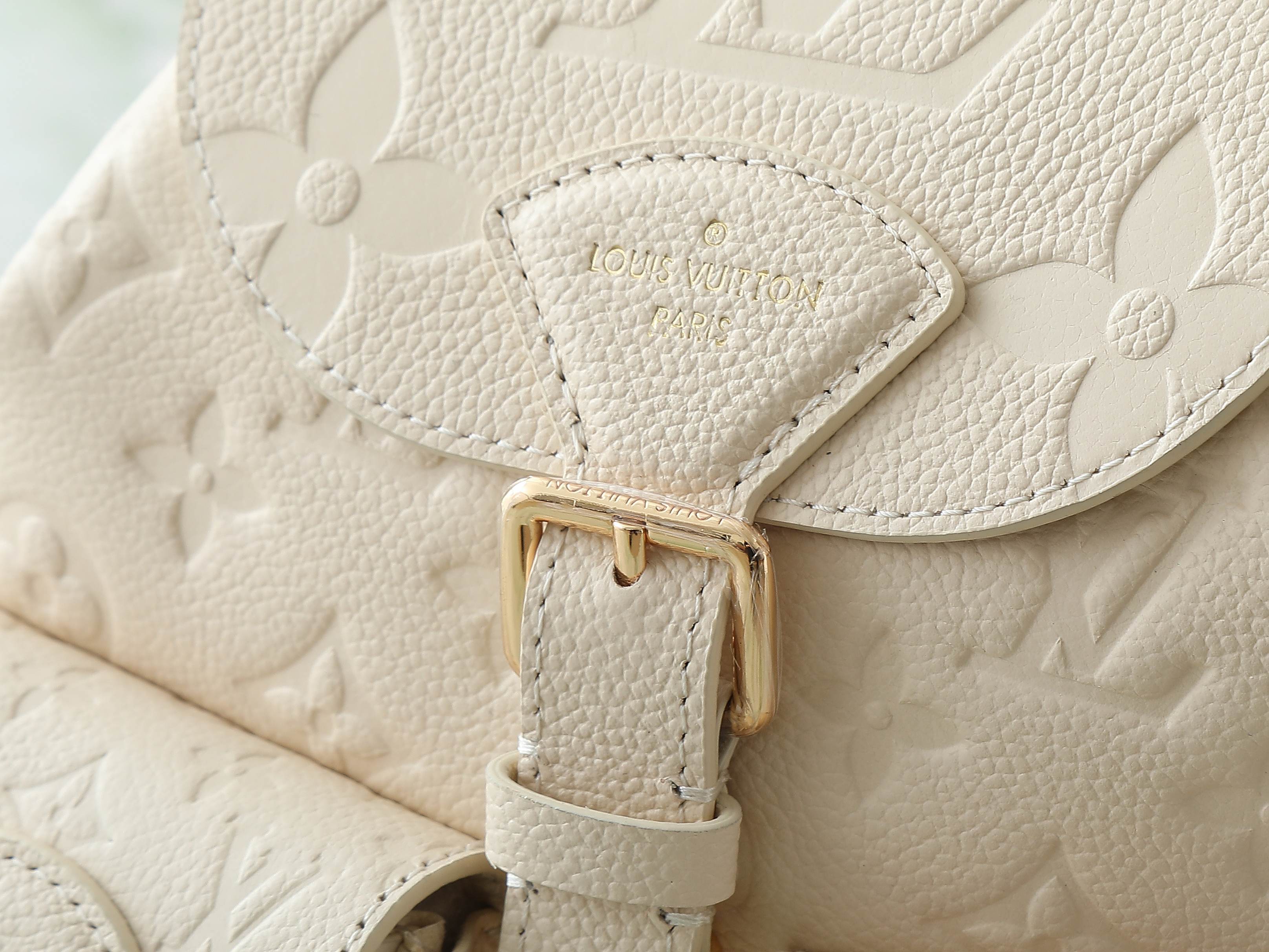 【顶级原单 独家实拍】M47106白色 M47072黑色 M47074粉色 全皮压花双肩包系列 BACK