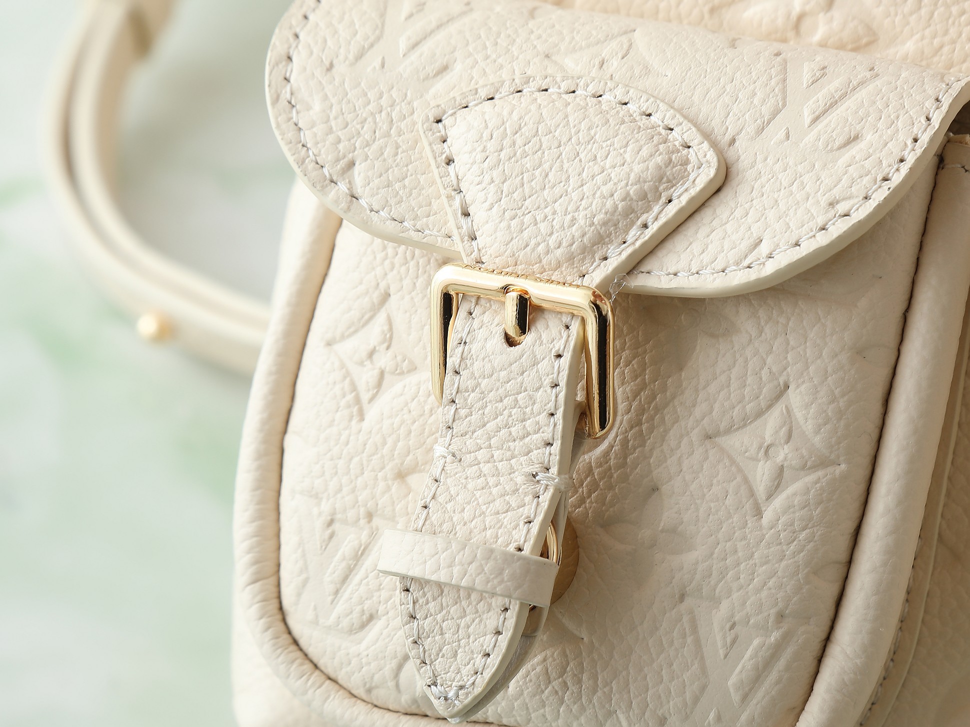 【顶级原单 独家实拍】M47106白色 M47072黑色 M47074粉色 全皮压花双肩包系列 BACK