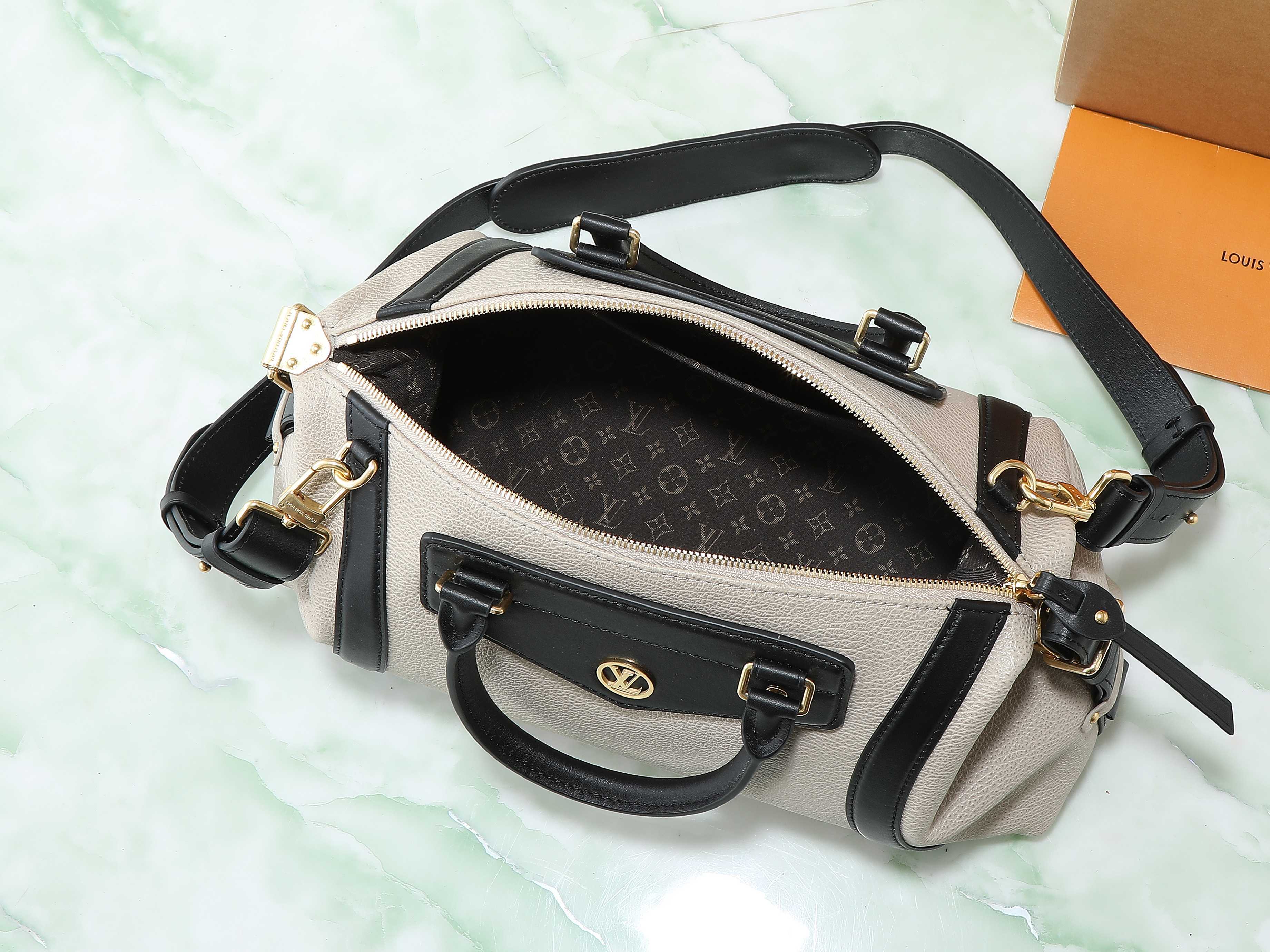 【顶级原单 独家实拍】M14721灰褐色 全皮机车包 LV Biker中号手袋 机车包 M14702灰蓝