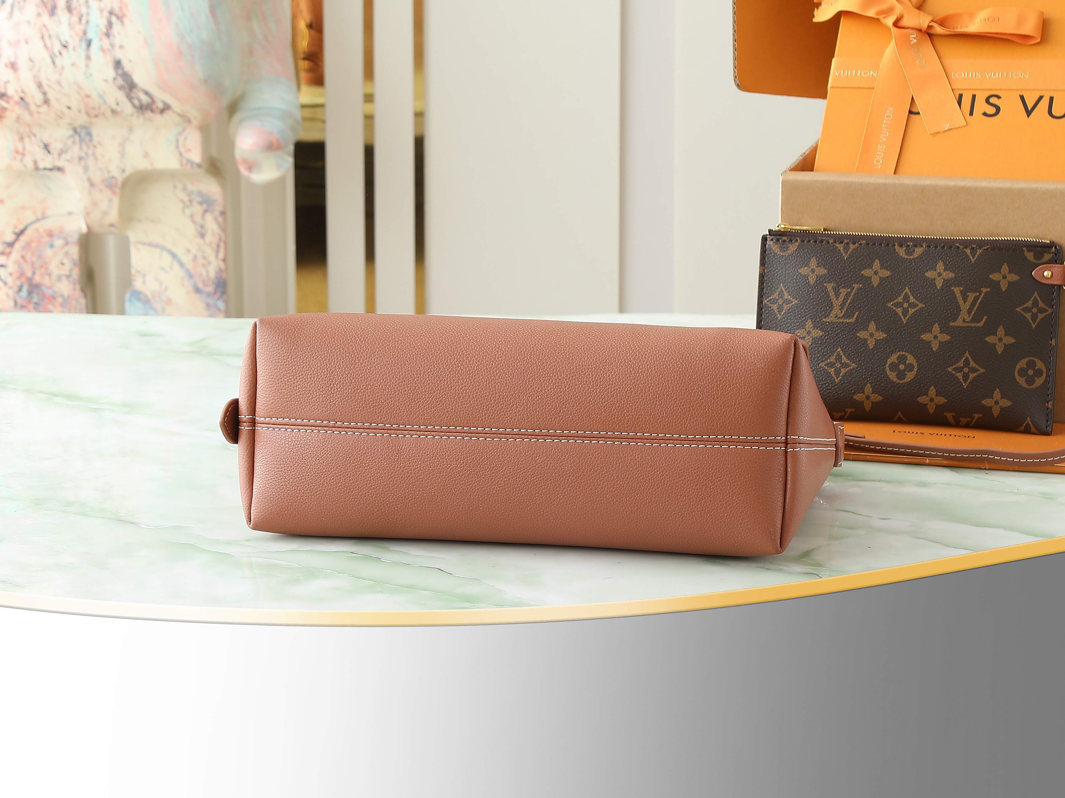 【顶级原单 独家实拍】M13148黑色 M13151棕色 全皮单肩包 Low Key Messenger