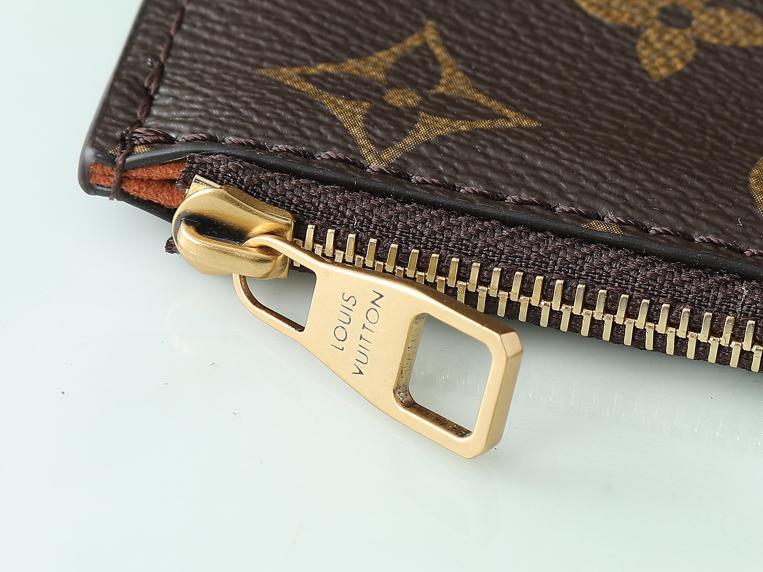 【顶级原单 独家实拍】M25543黑色 全皮水桶包 LOW KEY ALL IN BB 手袋 M2554