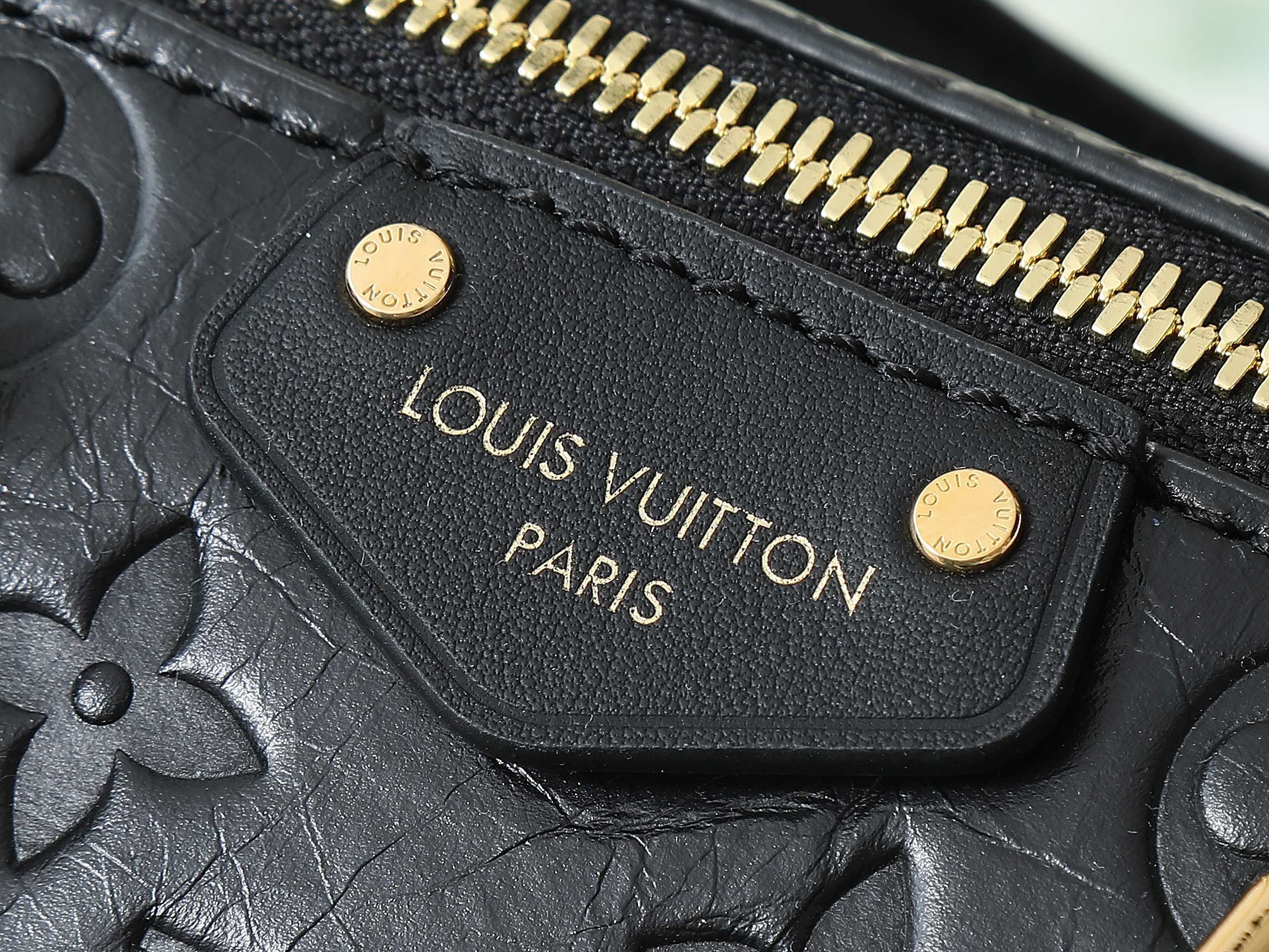 【顶级原单 独家实拍】M26392 黑色 本款,Speedy Trunk 25手袋以现代视角重新诠释经典