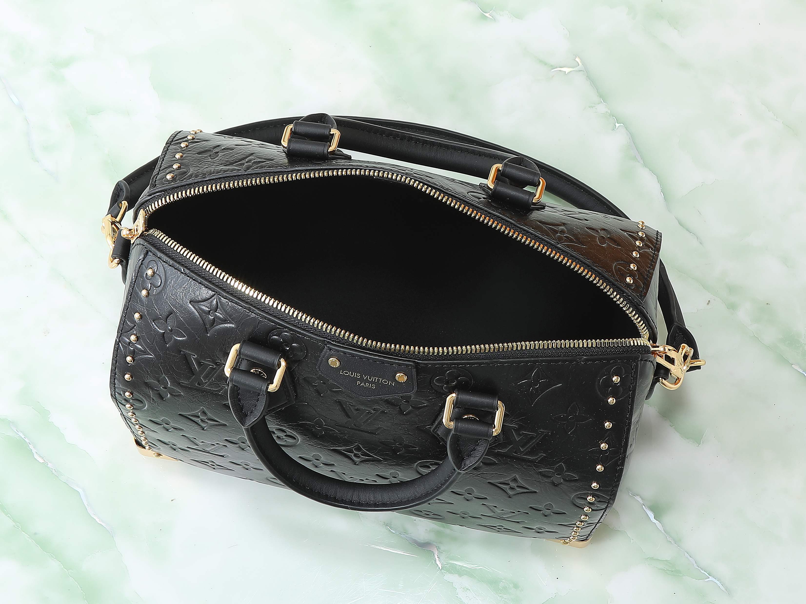 【顶级原单 独家实拍】M26392 黑色 本款,Speedy Trunk 25手袋以现代视角重新诠释经典