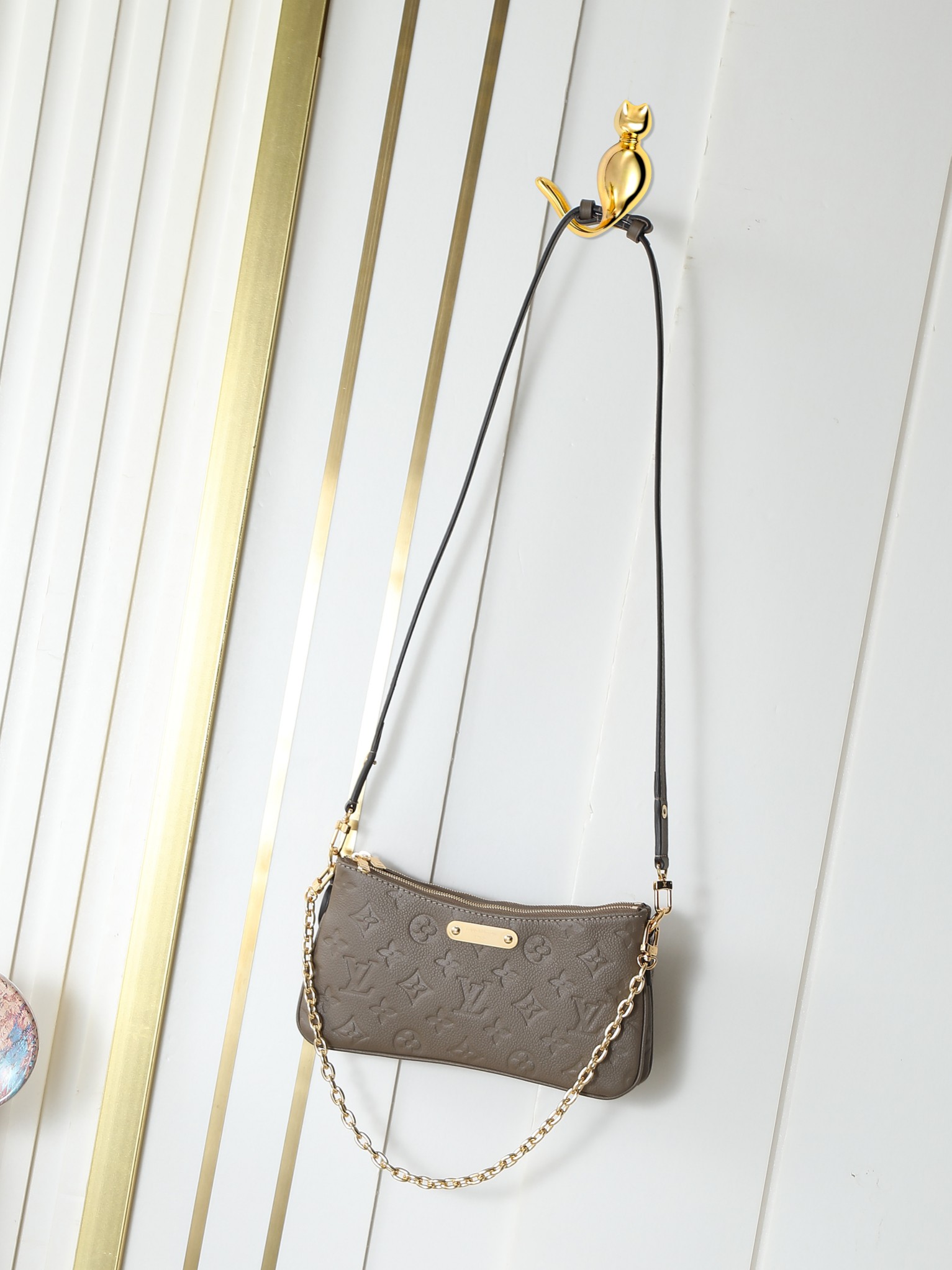 M25816 verde oliva M11916 marrón M83301 bolso de cadena en relieve de cuero negro serie bolso Liv