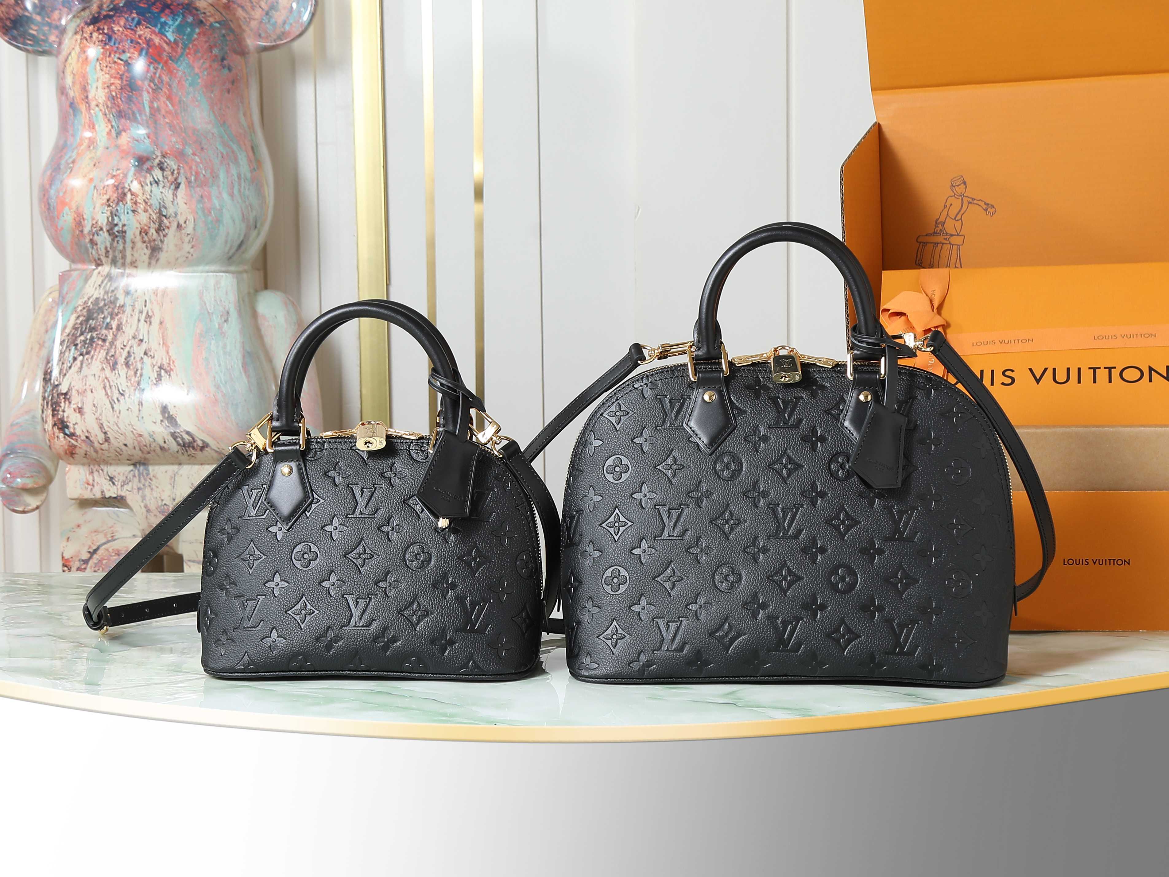 M26489 negro M26409 imagen combinada bolso de concha repujado en cuero completo bolso Alma PM