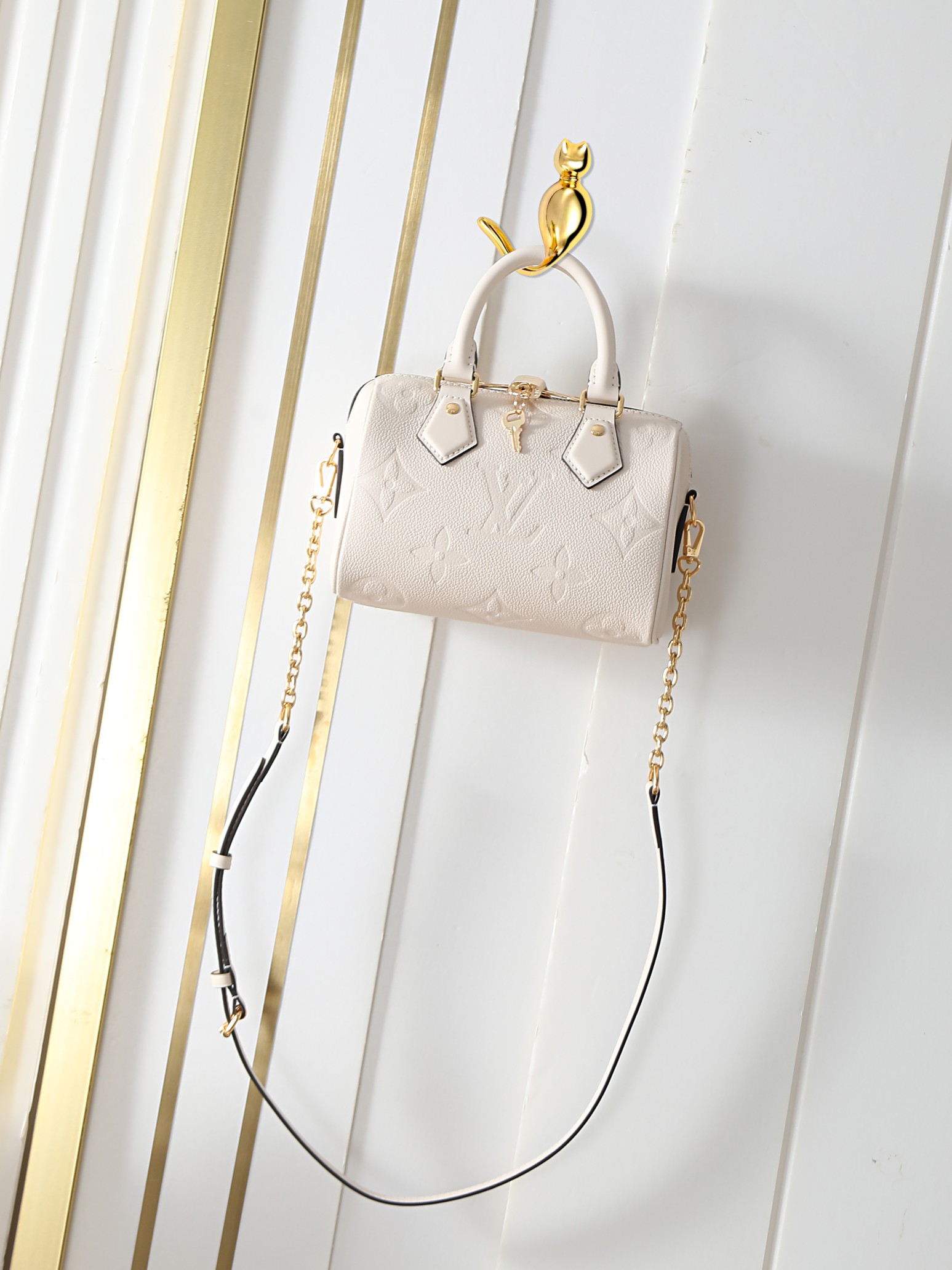 M58954 M46397 Serie de bolsos speedy almohada íntegramente en piel blanca Este bolso Speedy Bandoulière 20