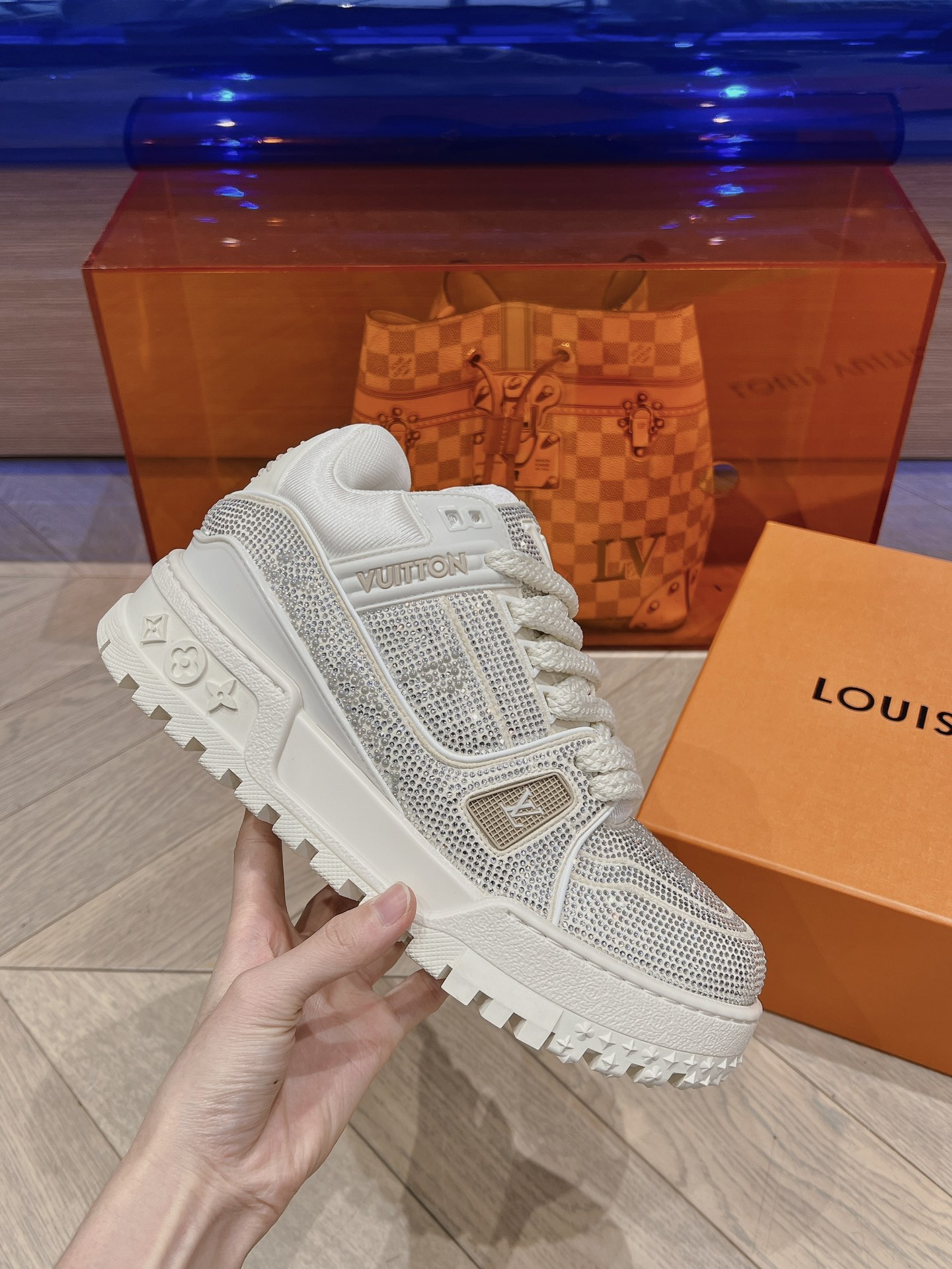 Louis Vuitton Louis Vuitton 版