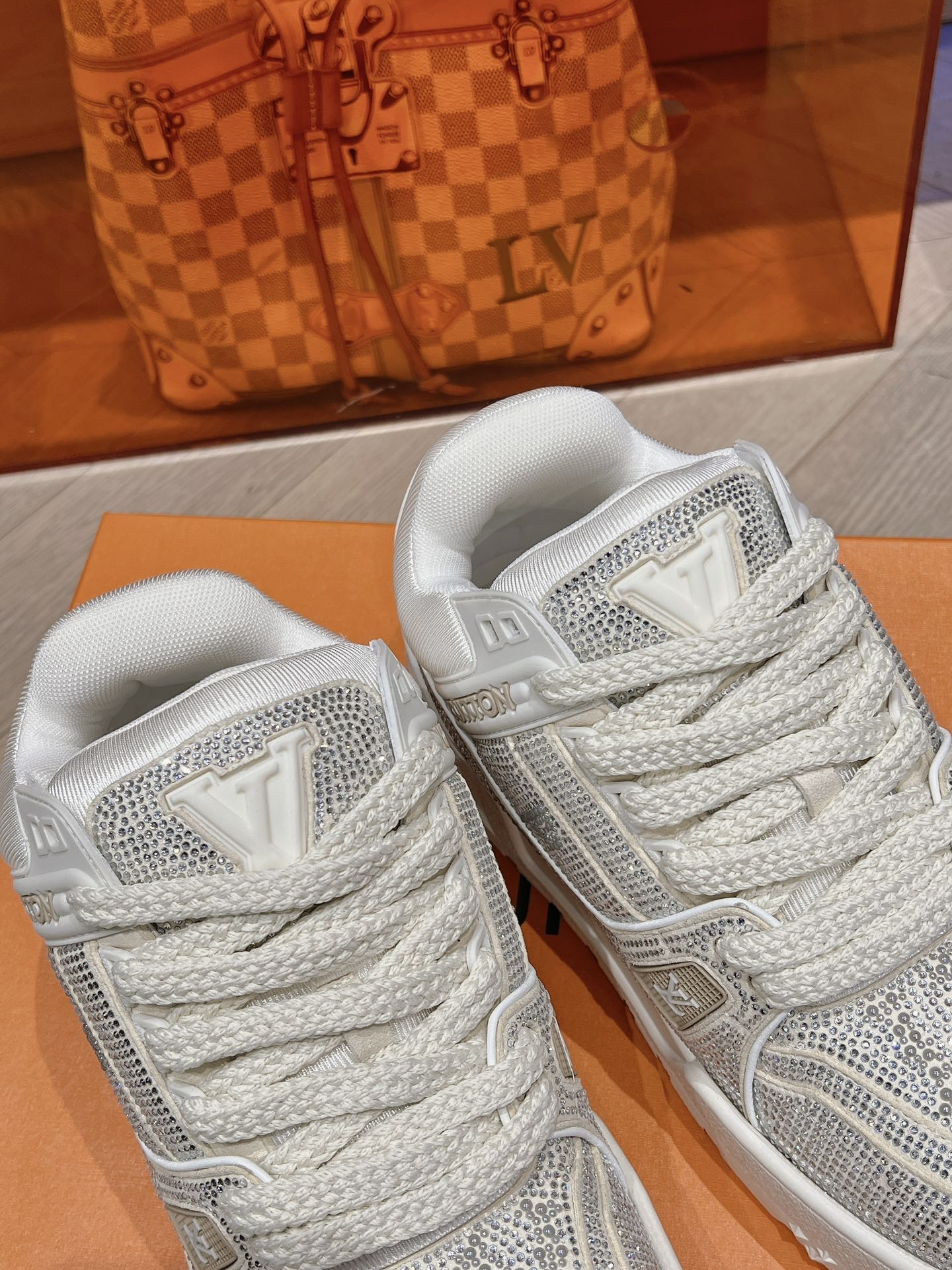 Louis Vuitton Louis Vuitton 版