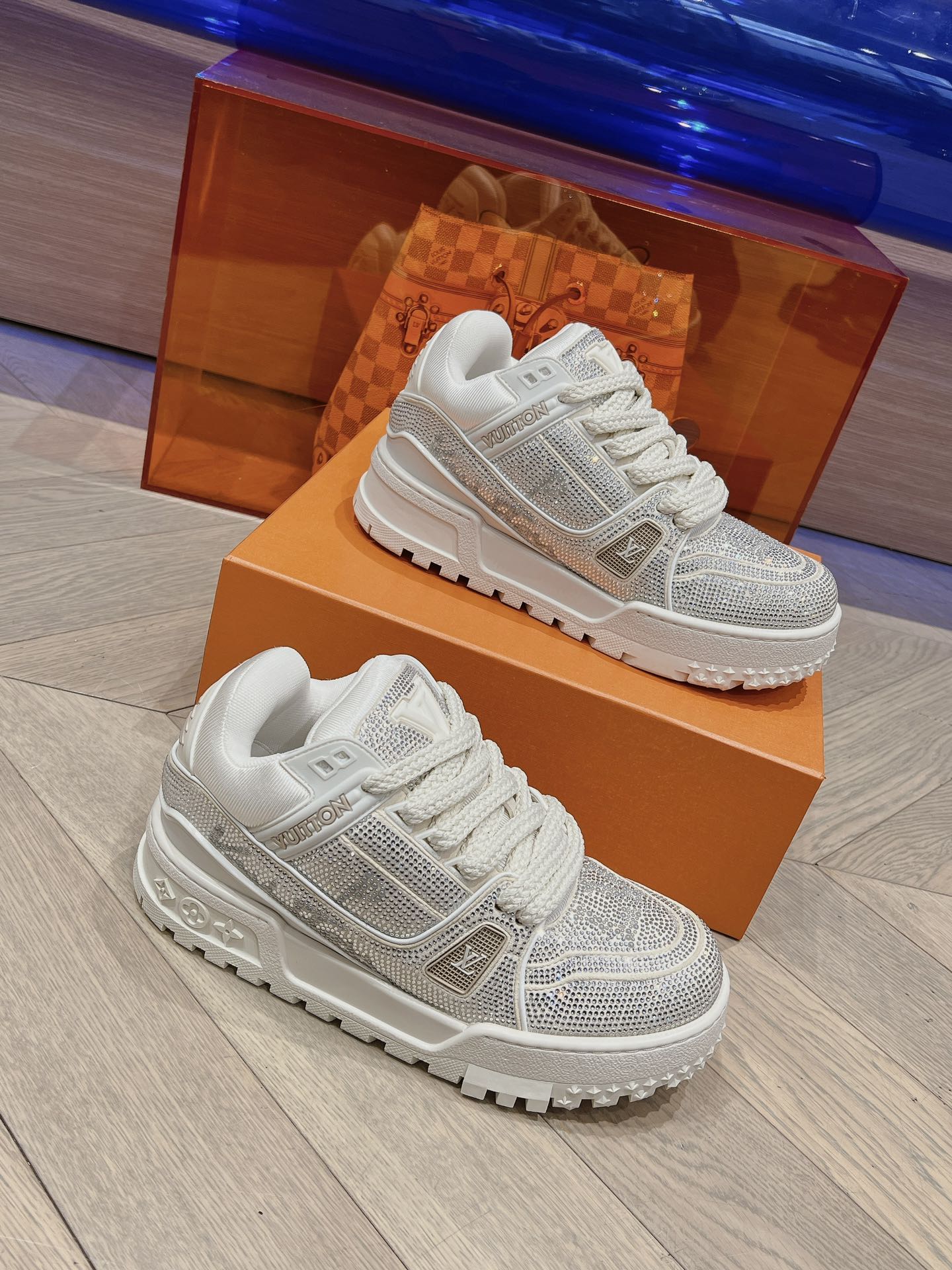 Louis Vuitton Louis Vuitton 版