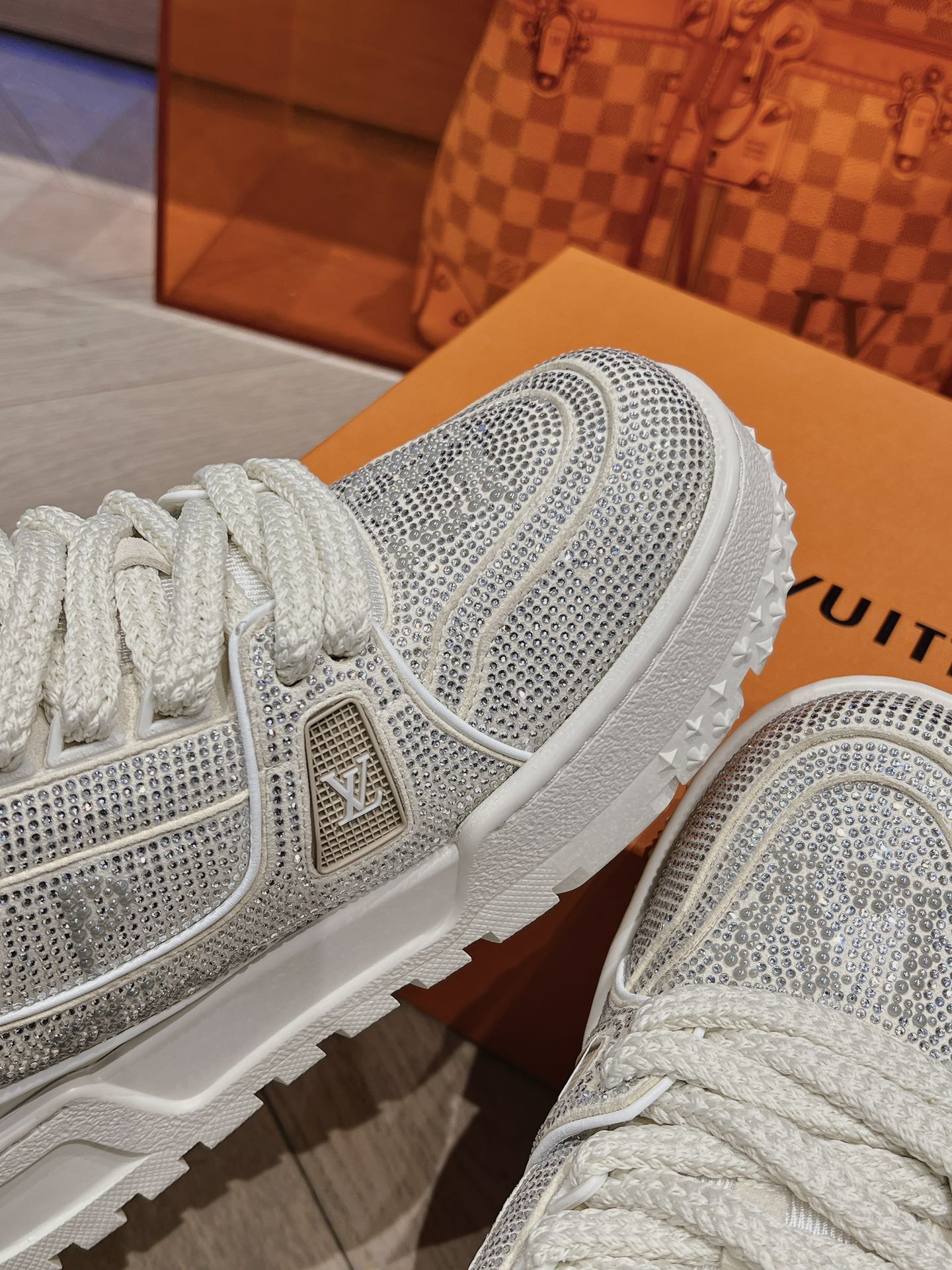 Louis Vuitton Louis Vuitton 版