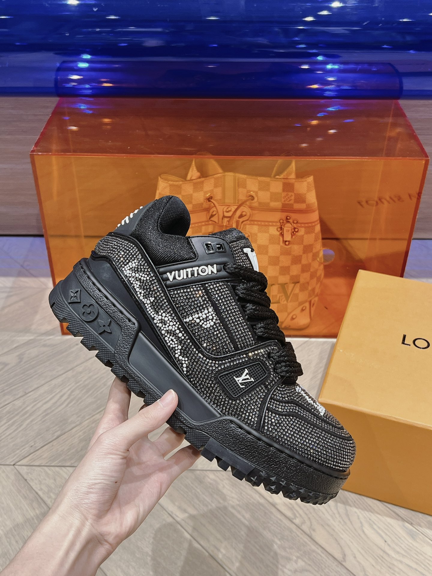Louis Vuitton Louis Vuitton 版
