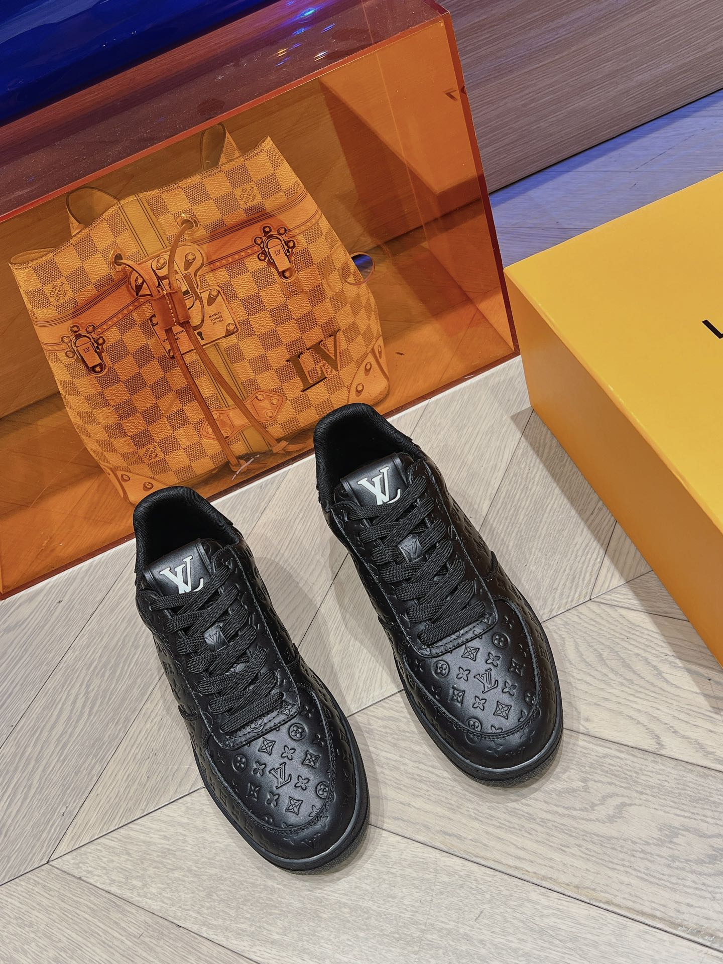 Louis Vuitton Skateboard Shoes Best Quality Fake
 White Printing Cowhide Fall/Winter Collection