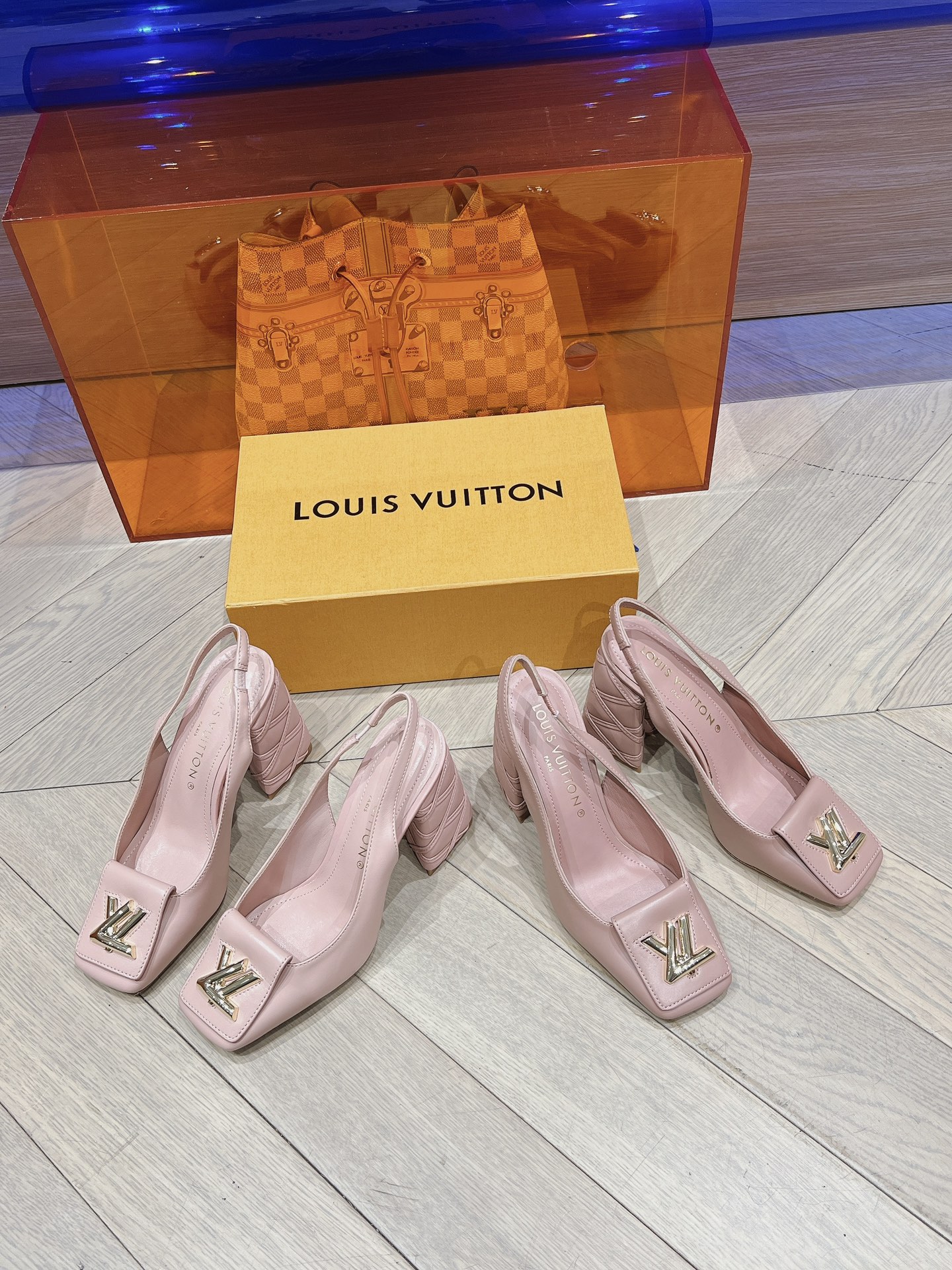 [Louis Vuitton Women