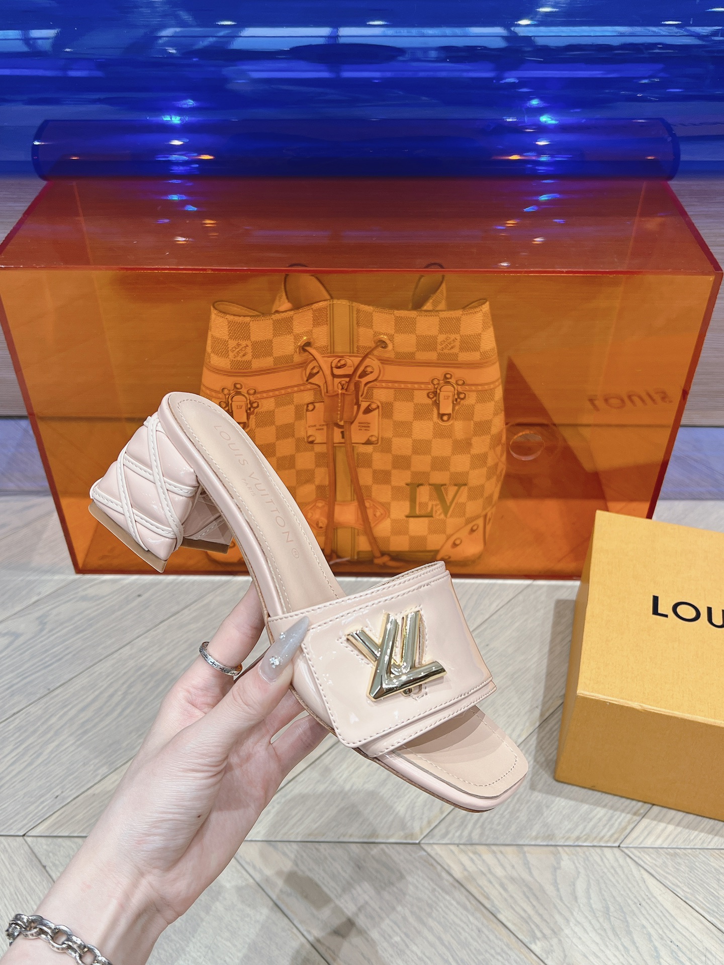 [Louis Vuitton Women