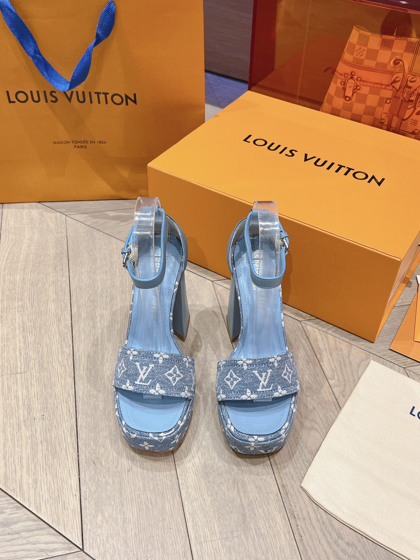 Louis Vuitton Schoenen Hoge Hakken Sandalen Koeienhuid Geitenhuid Patentleer Schapenvacht Zomercollectie