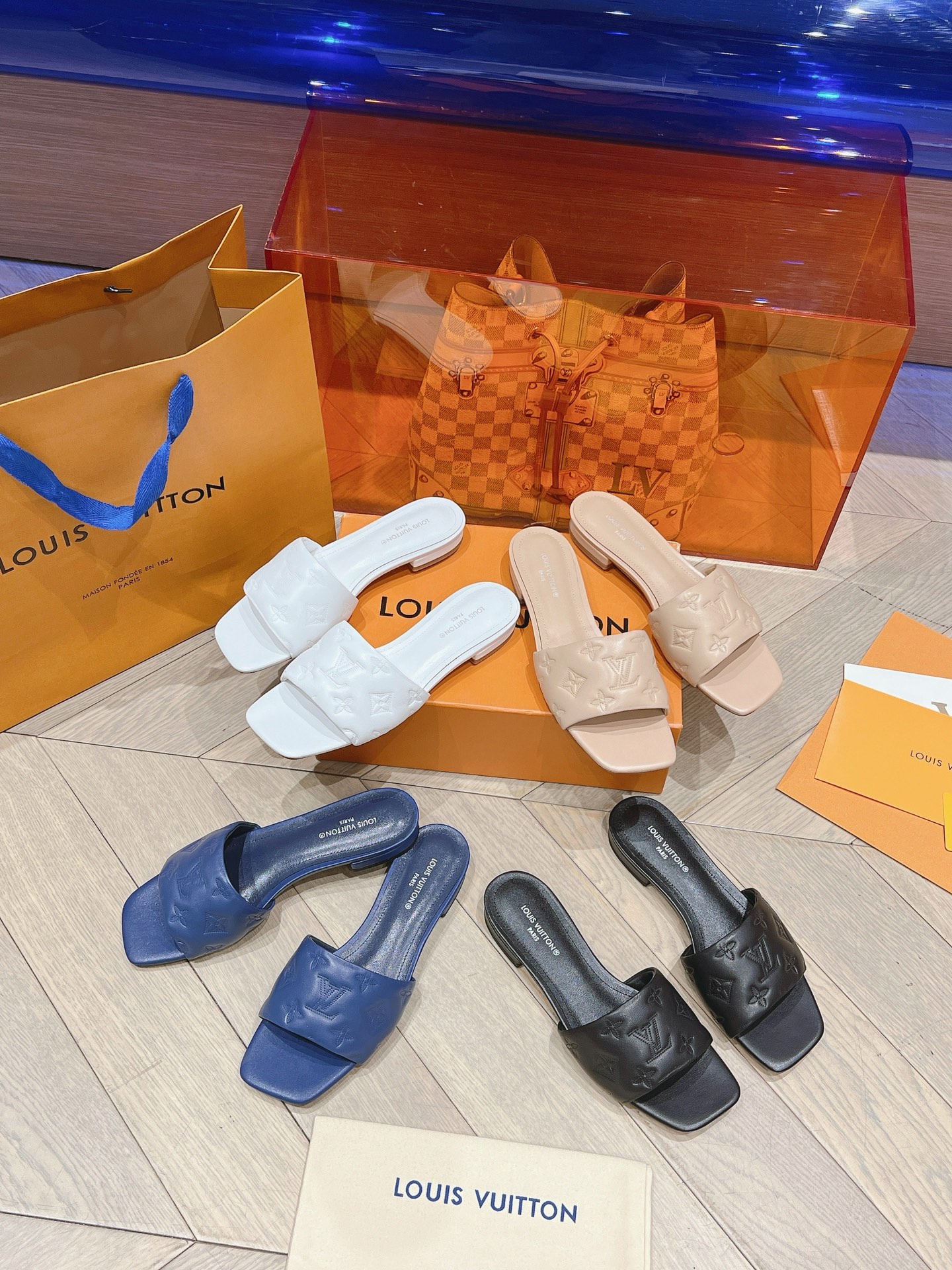 [Louis Vuitton Women