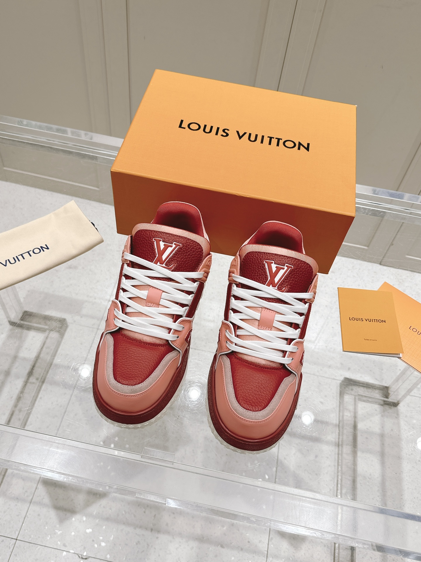 NO:167971,High-end LV limited color Fat Ding shoes Couple model Size 35-46 (45.46 customized), casual shoes/sports shoes, louis vuitton, sneakers19860909高版 LV 限定色 胖丁鞋 情侣款 码数35-46（45.46定制）,休闲鞋/运动鞋,louis vuitton,sneakers,Women's Shoes