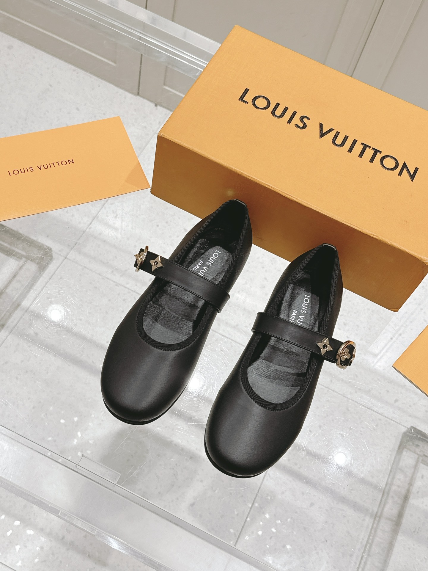 NO:167962,Donkey New ROMY Flat Ballet Shoes Retro and fashionable, easy to match when walking, size 35-41 (41 customization), ballet shoes, louis vuitton, louis vuitton19860909驴家 新款 ROMY 平底芭蕾舞鞋 复古又时尚 走路不累好搭配  码数35-41（41定制）,芭蕾舞鞋,louis vuitton,louis vuitton,Women's Shoes