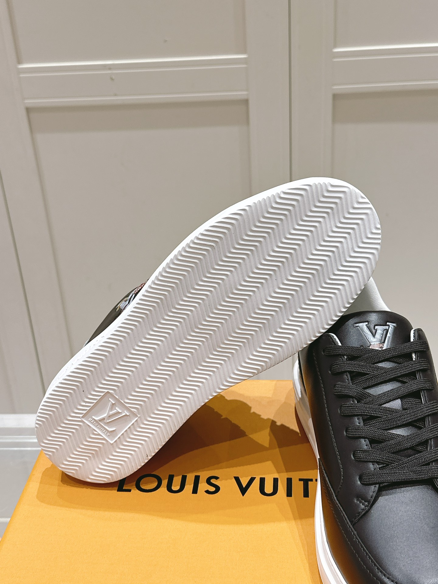 Louis Vuitton Black Leather Casual Sneakers with Embroidered Logo Details 10 i1740738412 5479 6