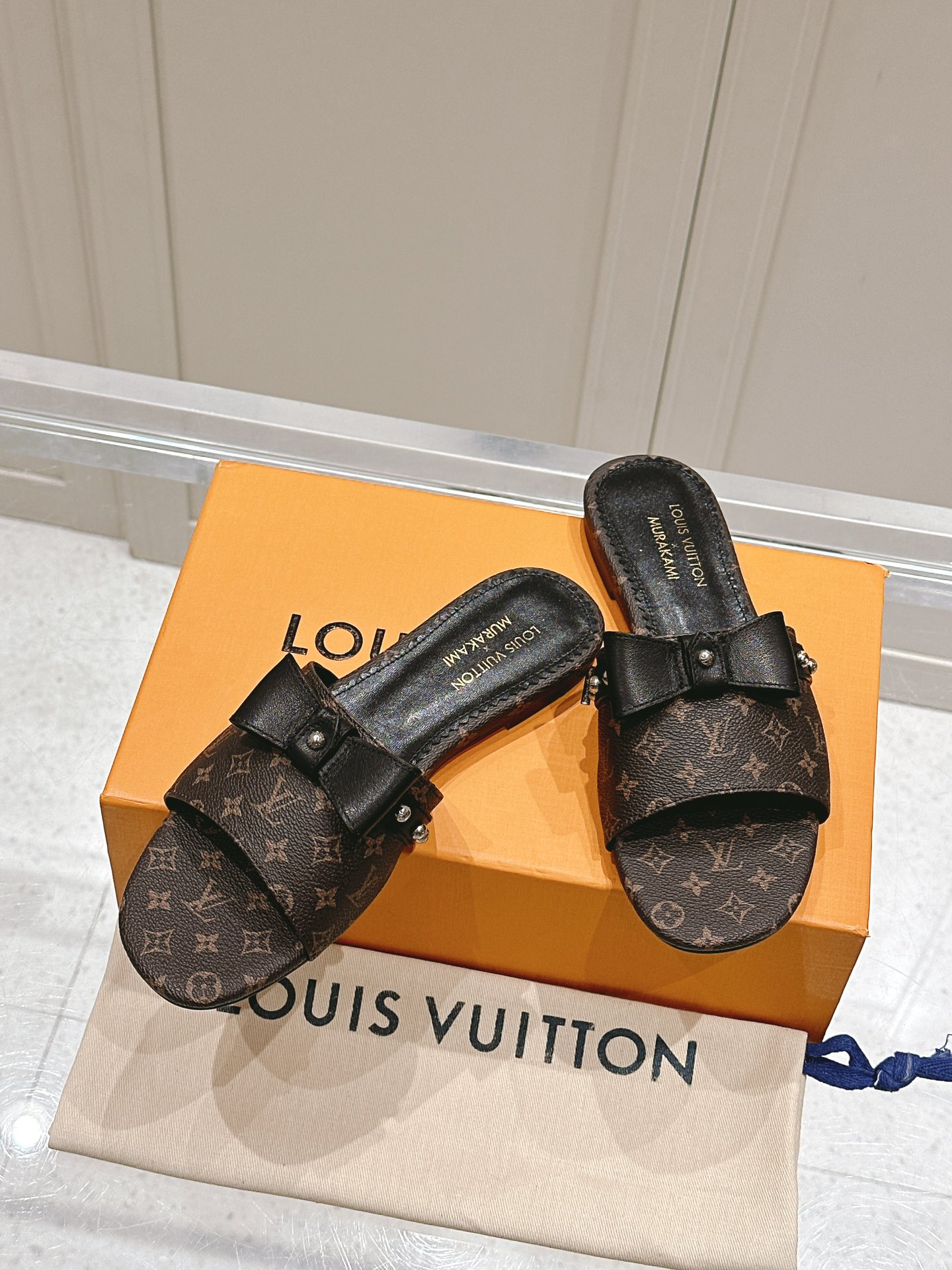 Louis Vuitton LV x TM 路易威登x村上隆联名6AM 系列 白三彩 平底 凉拖鞋