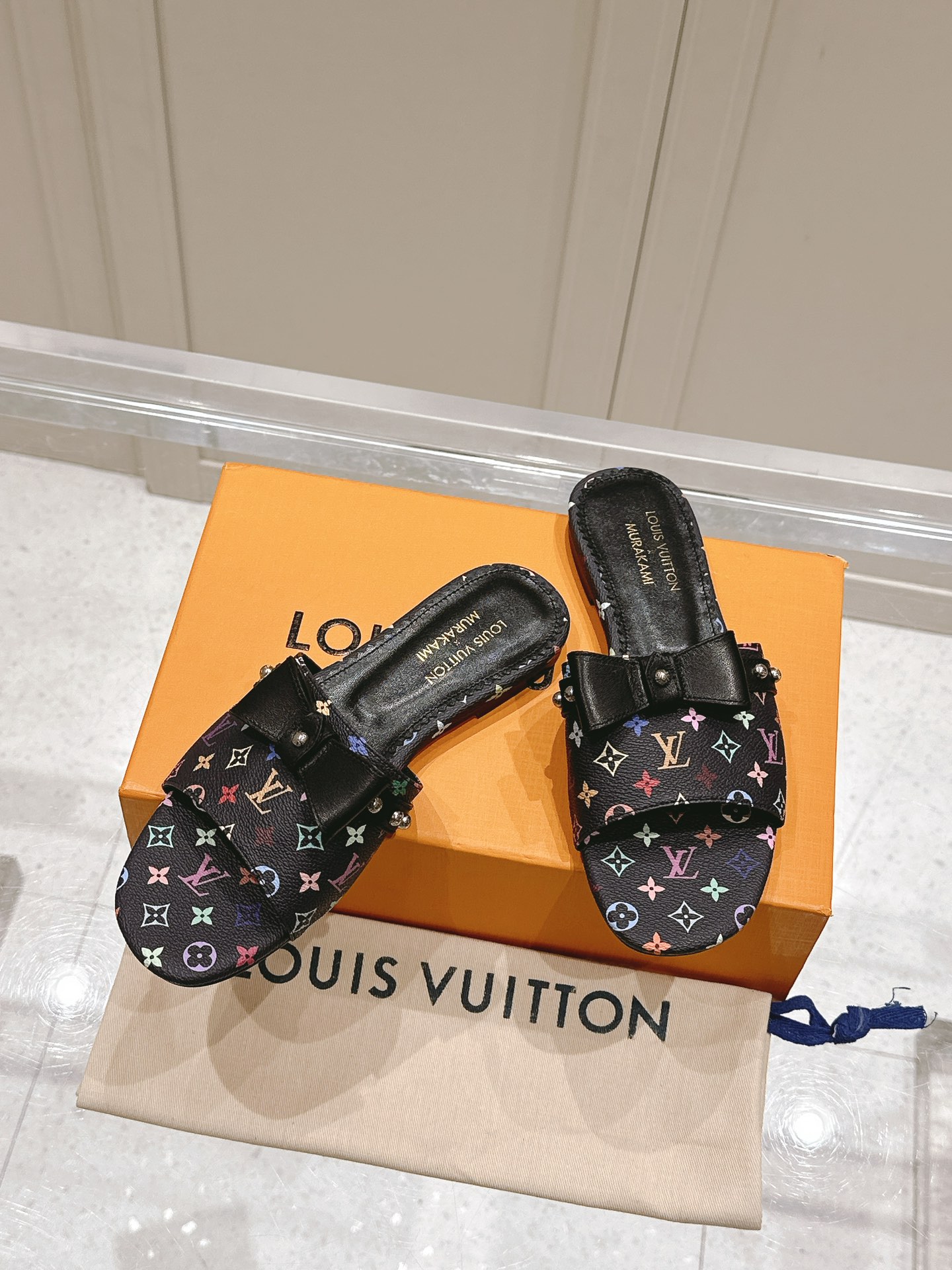 Louis Vuitton LV x TM 路易威登x村上隆联名6AM 系列 白三彩 平底 凉拖鞋