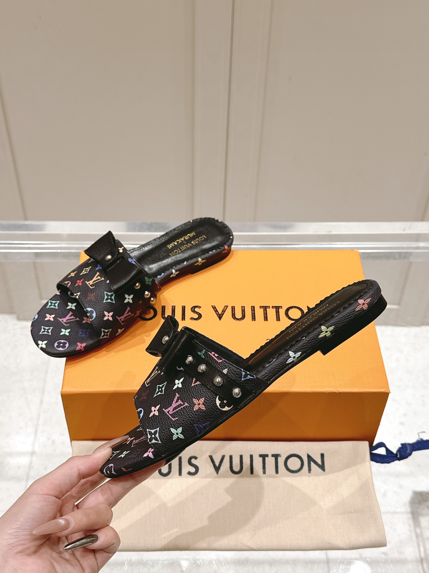 Louis Vuitton LV x TM 路易威登x村上隆联名6AM 系列 白三彩 平底 凉拖鞋