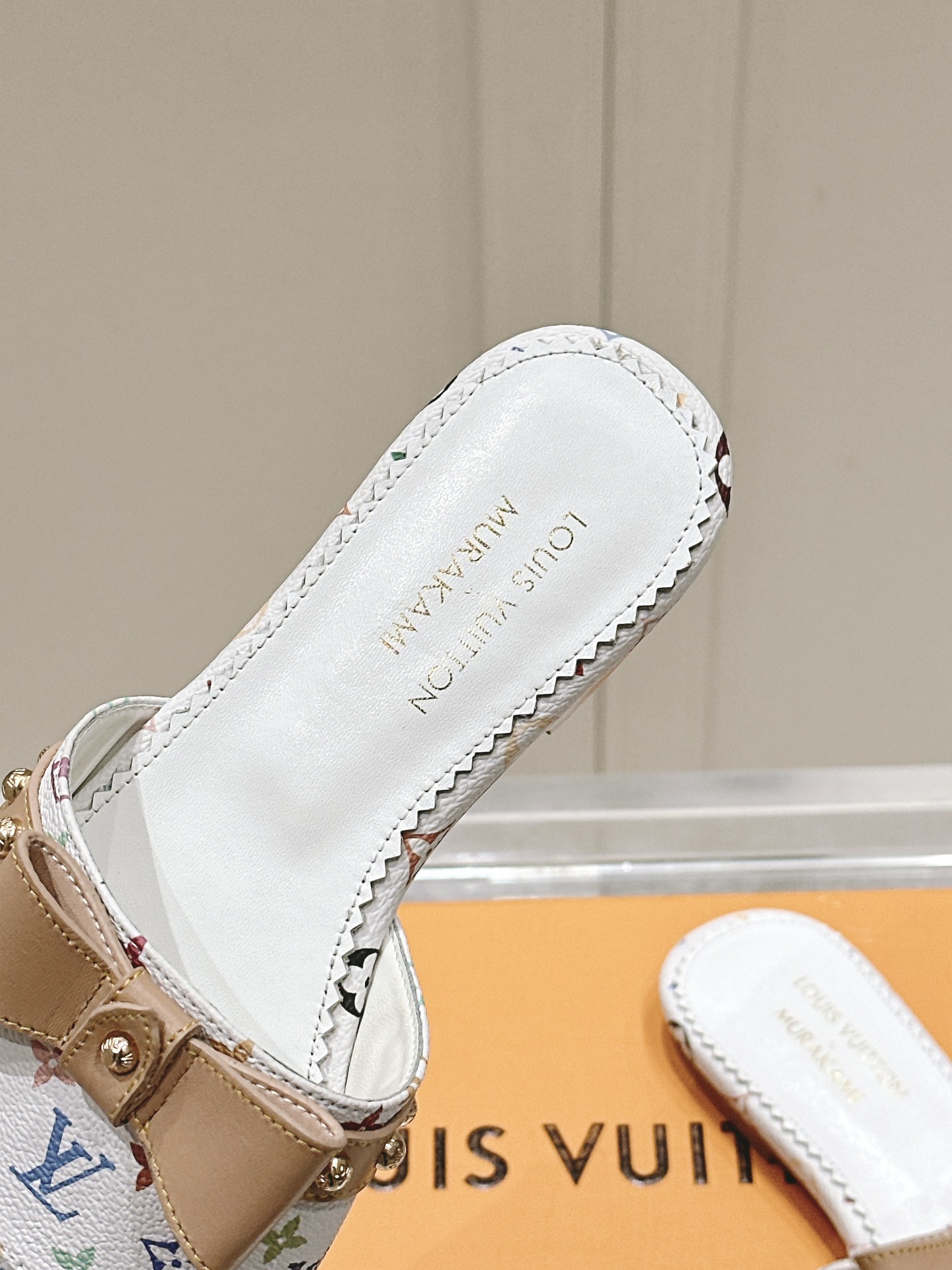 Louis Vuitton LV x TM 路易威登x村上隆联名6AM 系列 白三彩 平底 凉拖鞋