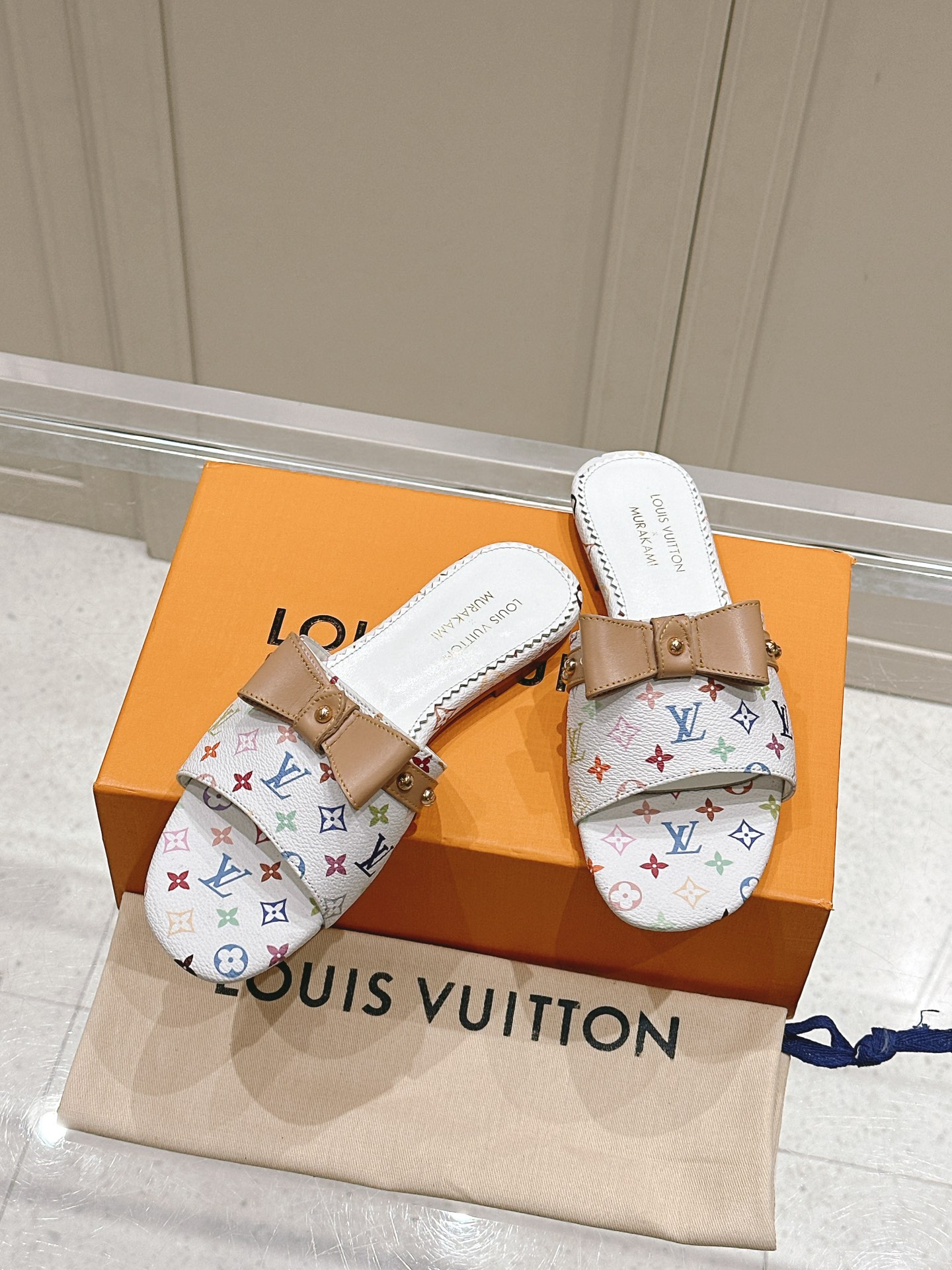 Louis Vuitton LV x TM 路易威登x村上隆联名6AM 系列 白三彩 平底 凉拖鞋