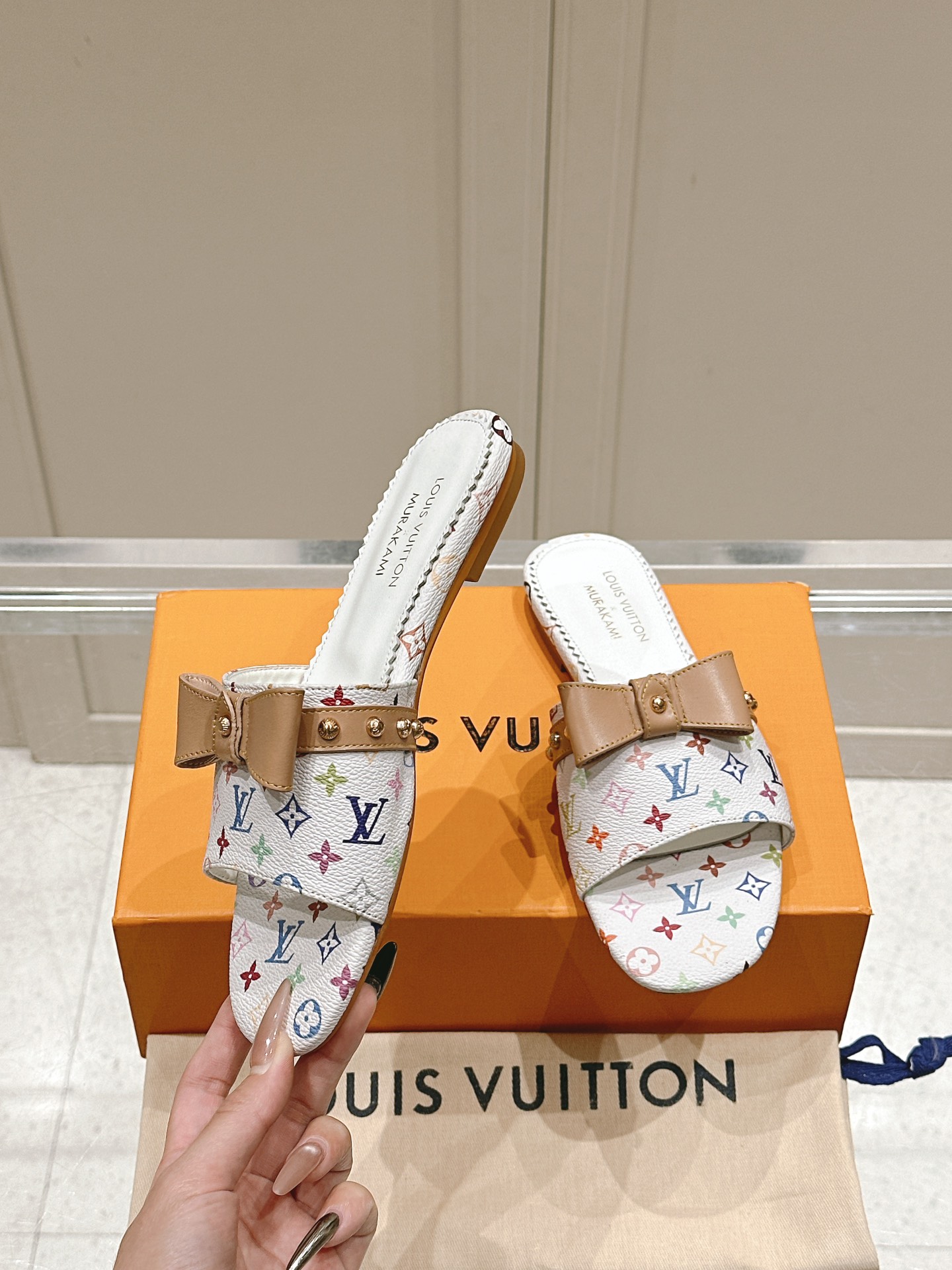 Louis Vuitton LV x TM 路易威登x村上隆联名6AM 系列 白三彩 平底 凉拖鞋