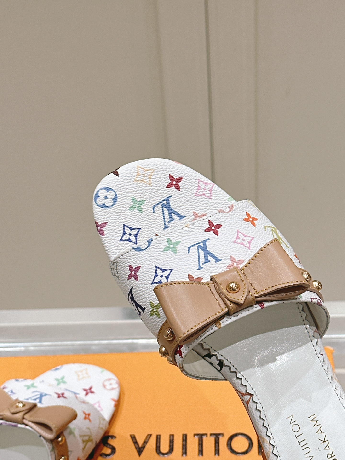 Louis Vuitton LV x TM 路易威登x村上隆联名6AM 系列 白三彩 平底 凉拖鞋