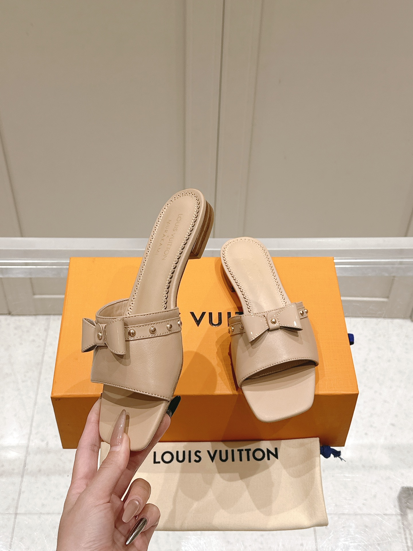 Louis Vuitton LV x TM 路易威登x村上隆联名6AM 系列 白三彩 平底 凉拖鞋