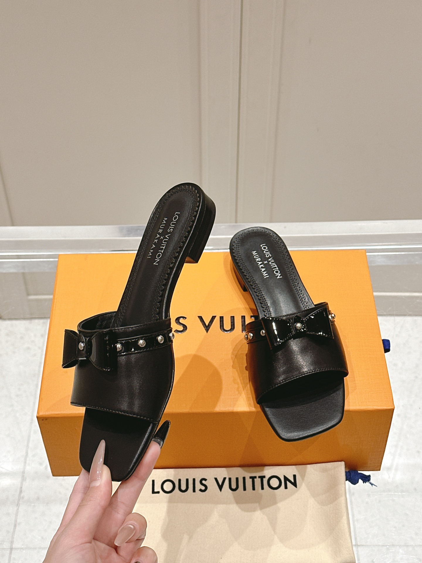 Louis Vuitton LV x TM 路易威登x村上隆联名6AM 系列 白三彩 平底 凉拖鞋