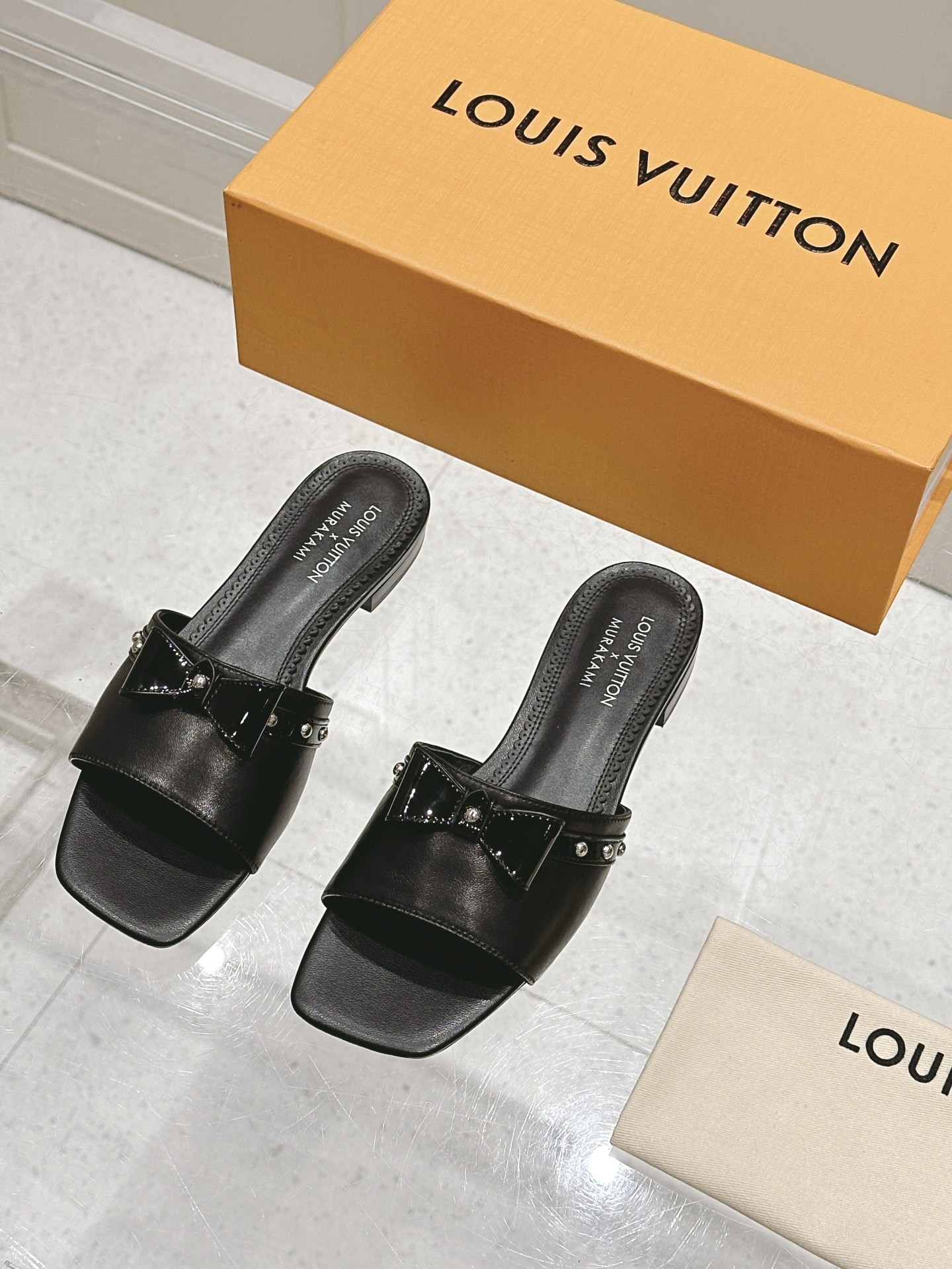 Louis Vuitton LV x TM 路易威登x村上隆联名6AM 系列 白三彩 平底 凉拖鞋