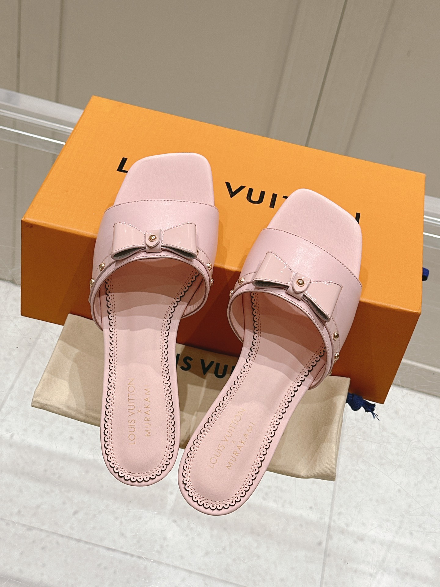 Louis Vuitton LV x TM 路易威登x村上隆联名6AM 系列 白三彩 平底 凉拖鞋
