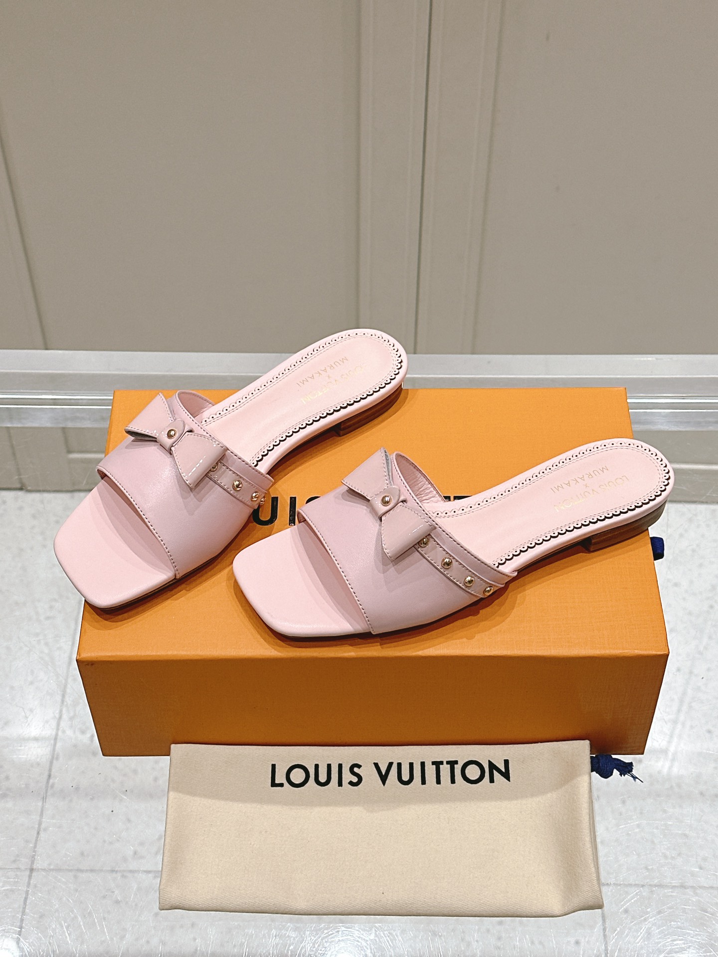 Louis Vuitton LV x TM 路易威登x村上隆联名6AM 系列 白三彩 平底 凉拖鞋