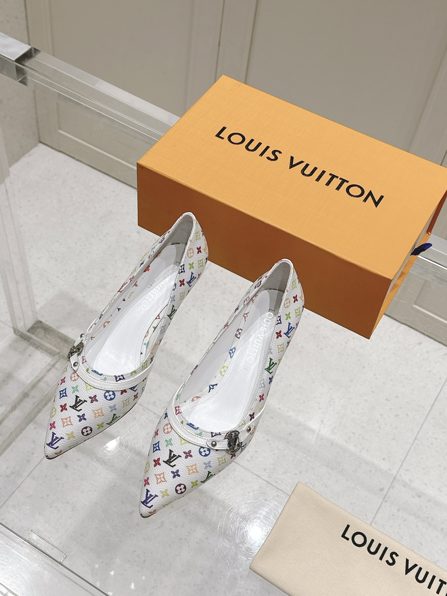 NO:258571,L V Murakami Takashi series Top quality louis vuitton ss25 new arrival~ LV.2025 spring and summer series｜New product of pointed high heels The small pointed toe paired with hollow leather small square buckle can be adjusted and elastic, Lv hardware 
