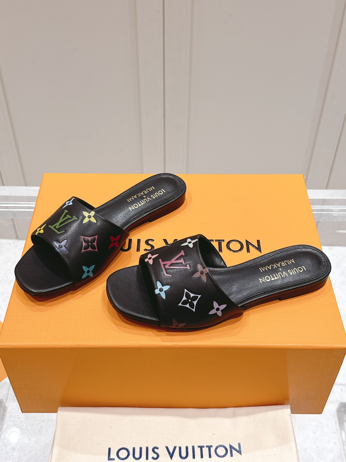 Louis Vuitton LV x TM 路易威登x村上隆联名6AM 系列 白三彩 平底 凉拖鞋