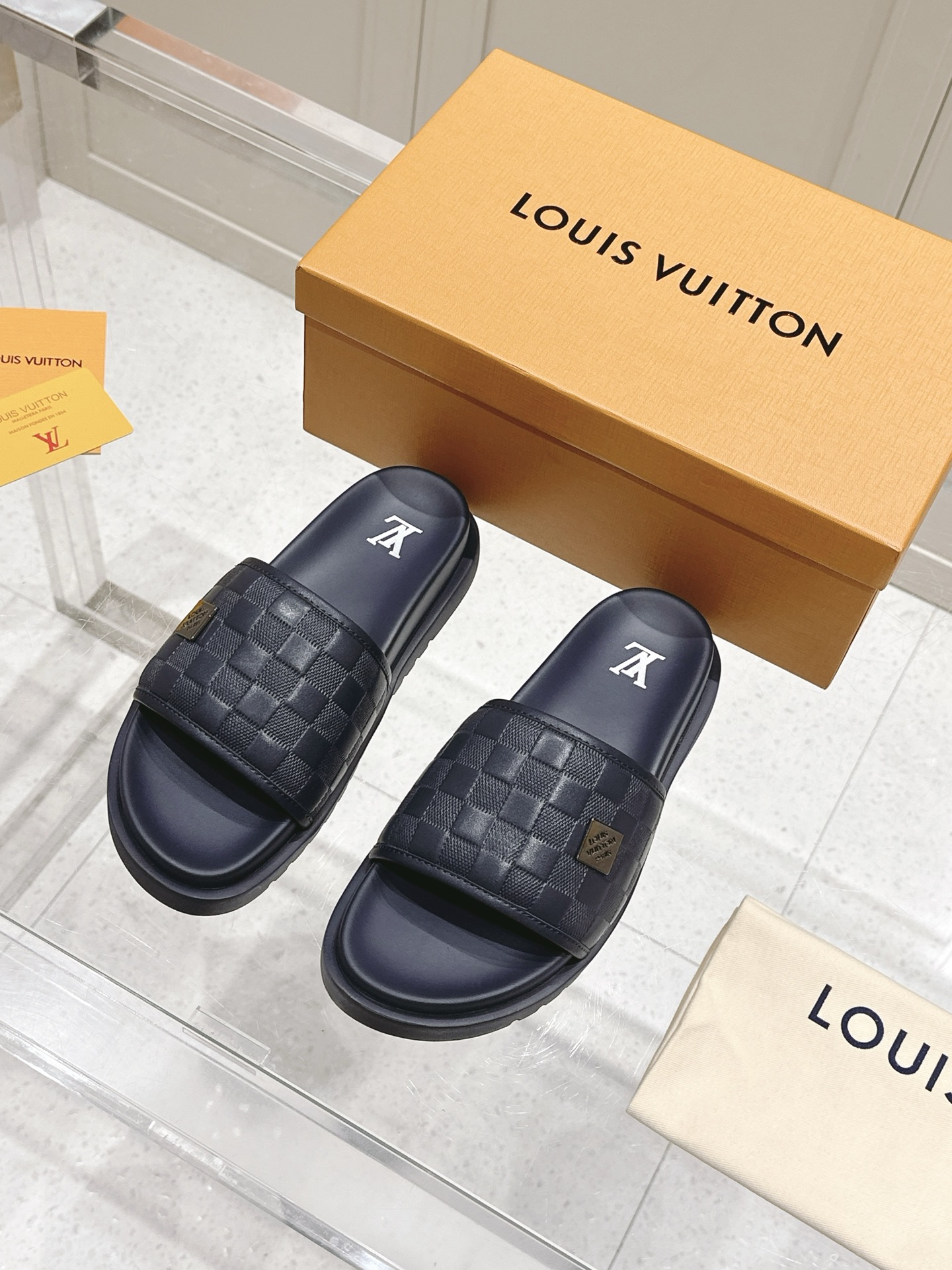 Hermès Louis vuitton 25ss 沙滩拖 又一 最新 版本