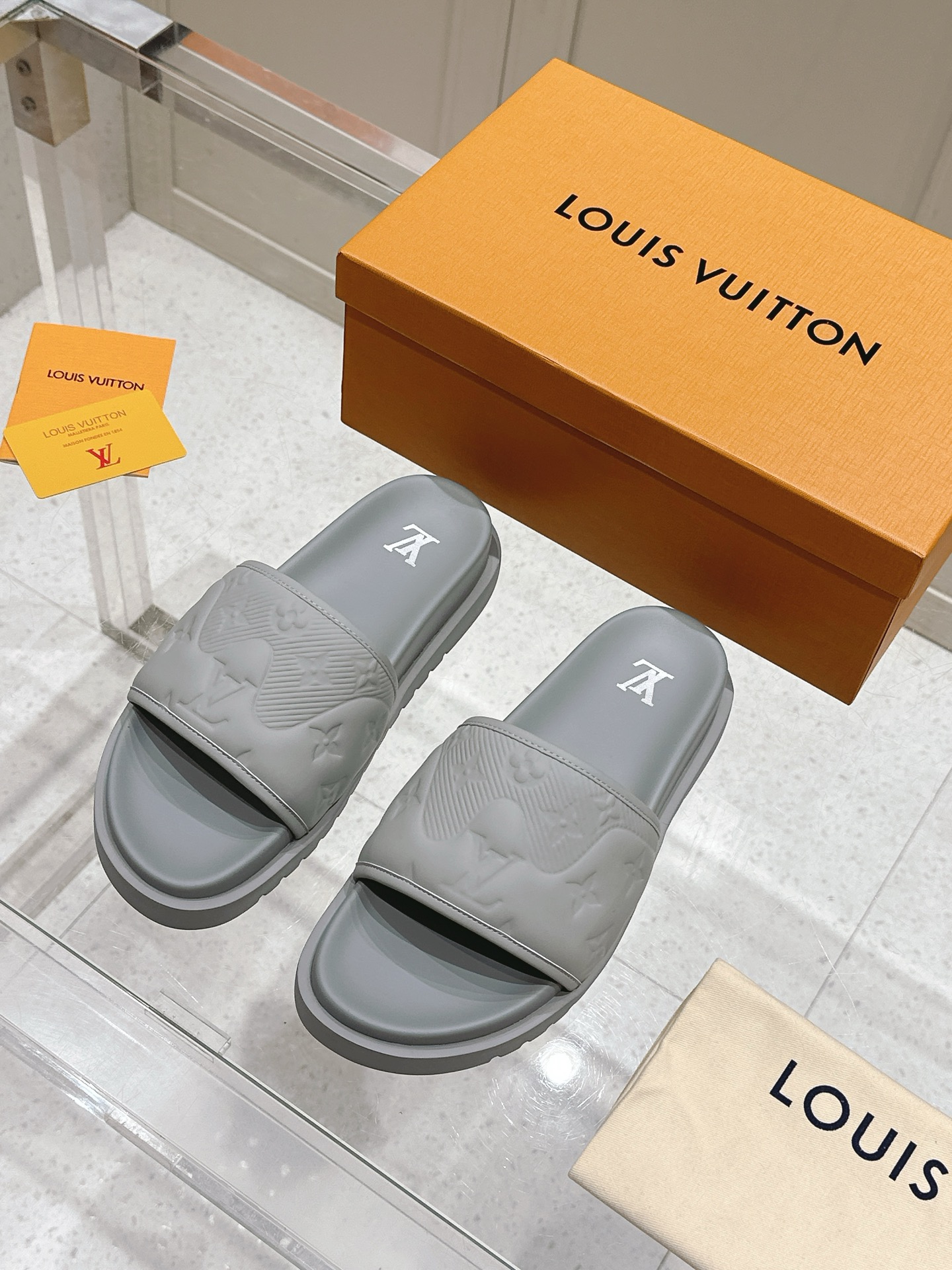 Hermès Louis vuitton 25ss 沙滩拖 又一 最新 版本