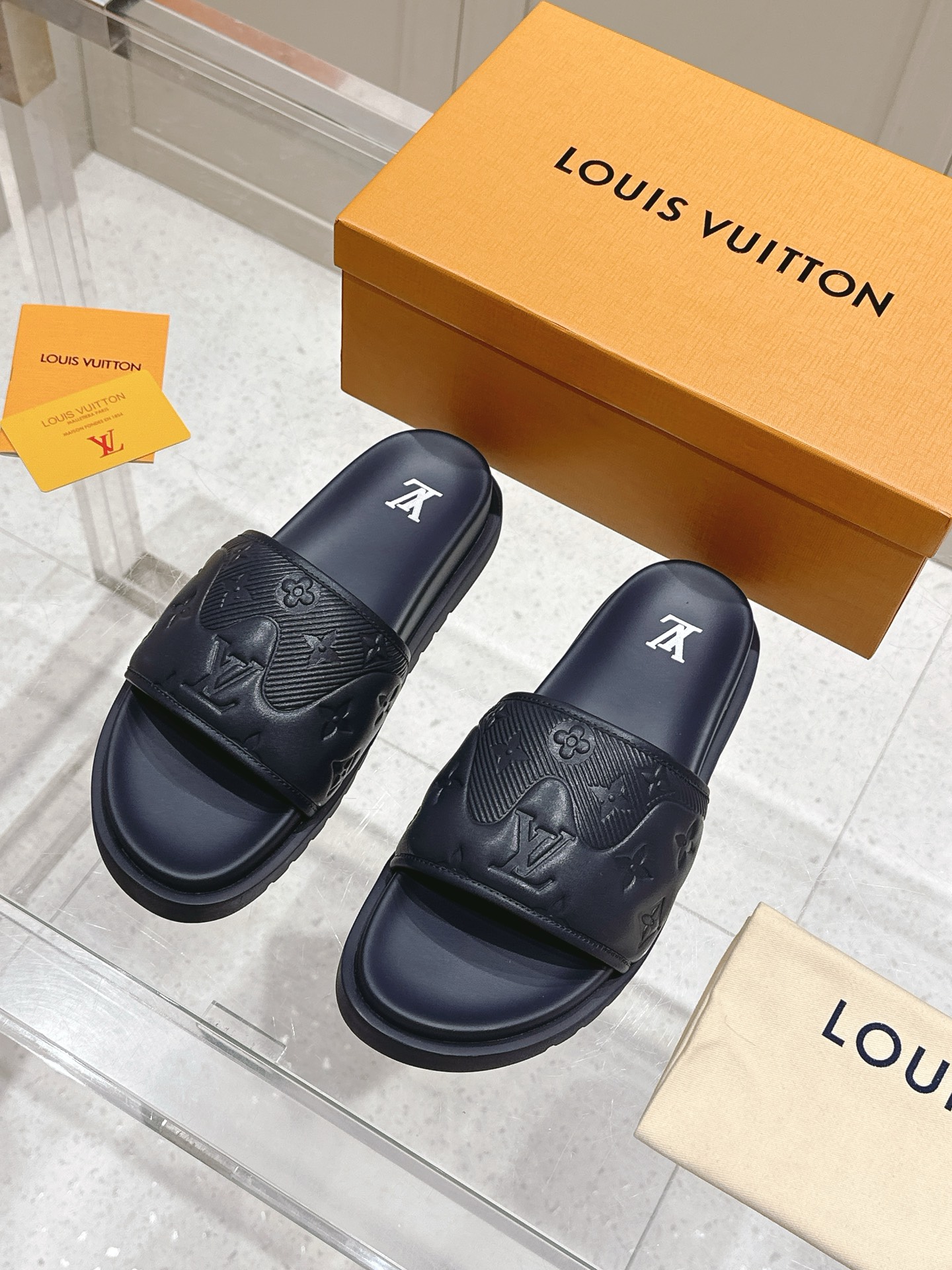 Hermès Louis vuitton 25ss 沙滩拖 又一 最新 版本